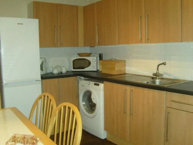 Kitchen or kitchenette in Penybryn Cottages