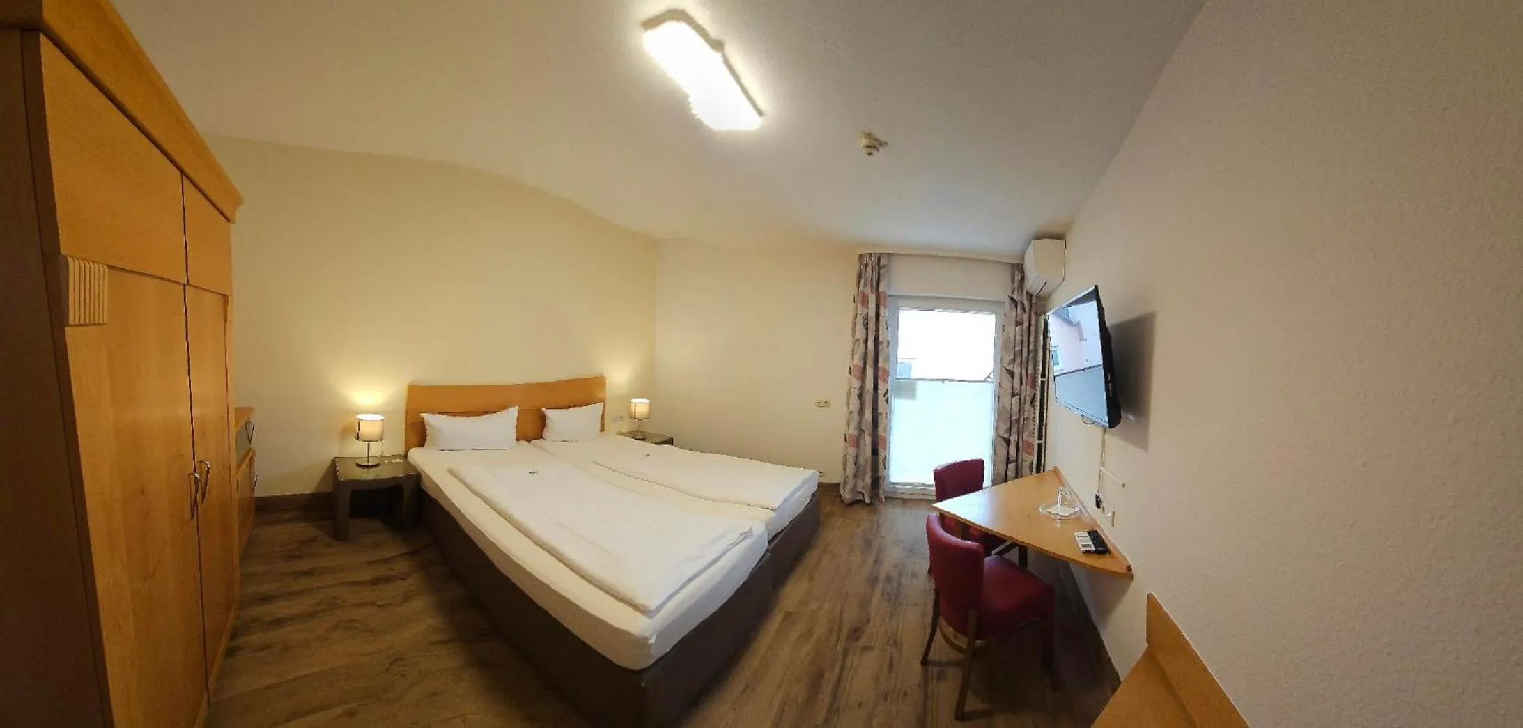 Bed in Hotel Altes Weinhaus