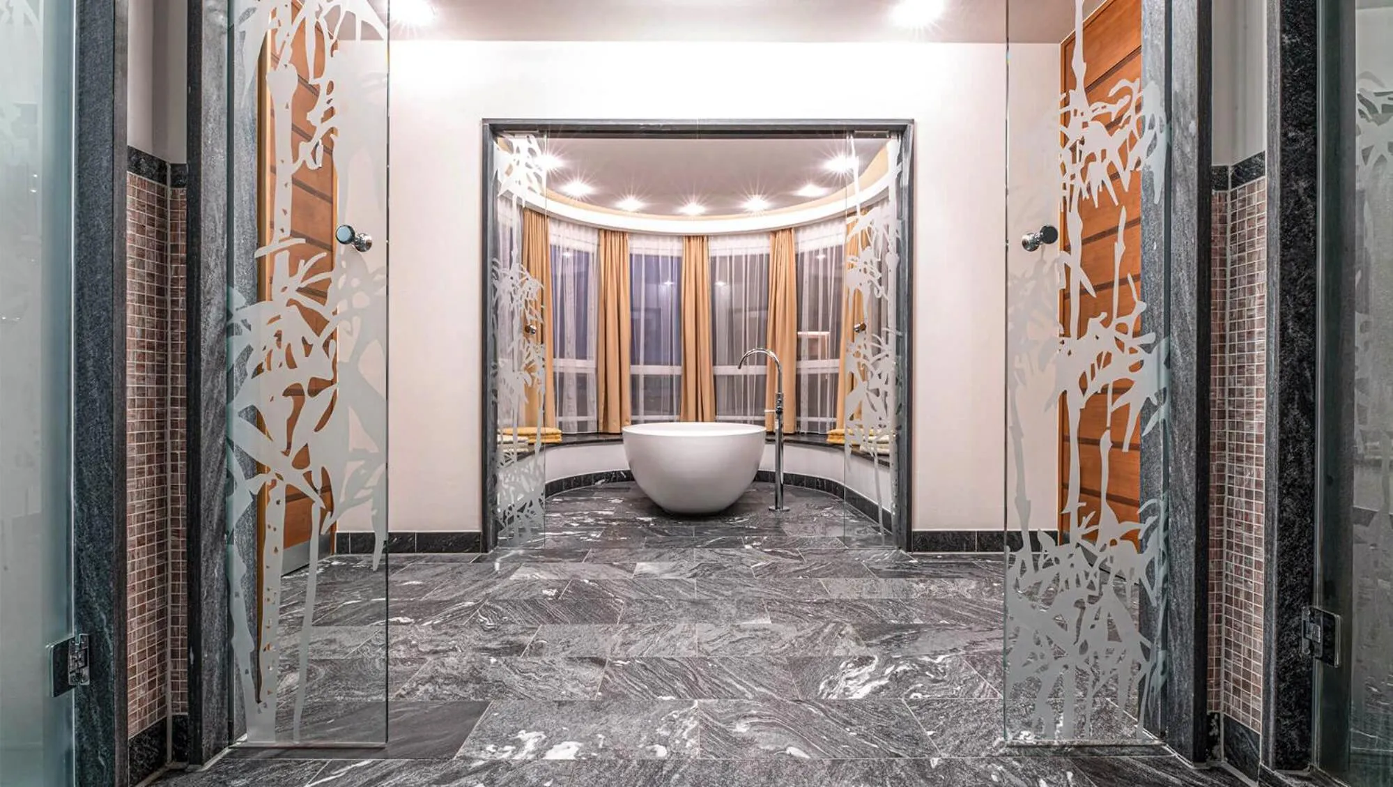 Bathroom in Hotel Almesberger