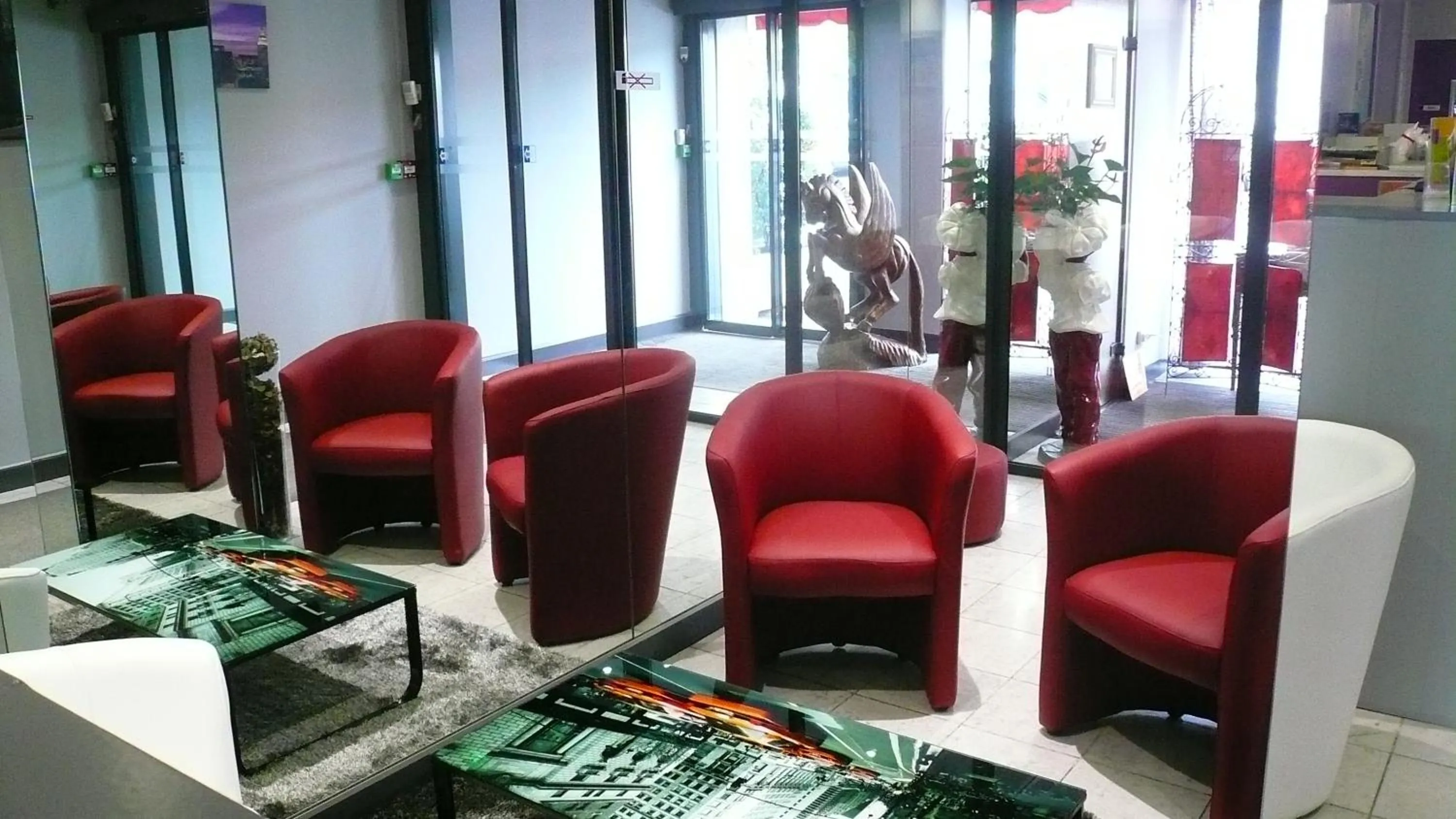 Lounge or bar in Hôtel L'Européen