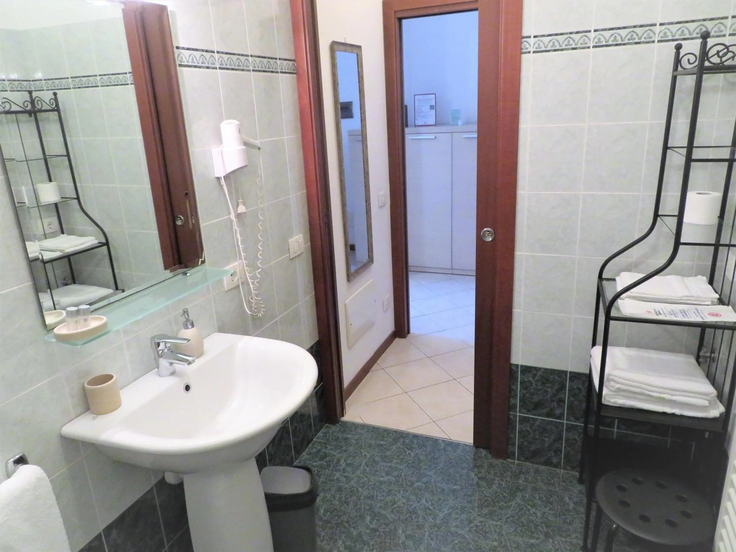 Bathroom in Verona Class ApartHotel "Residenze del Cuore"
