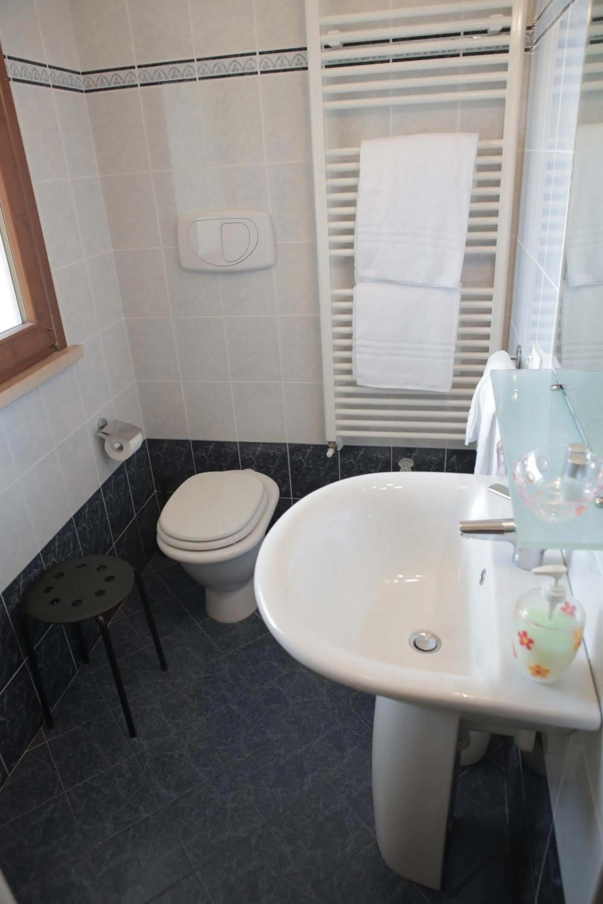 Bathroom in Verona Class ApartHotel "Residenze del Cuore"