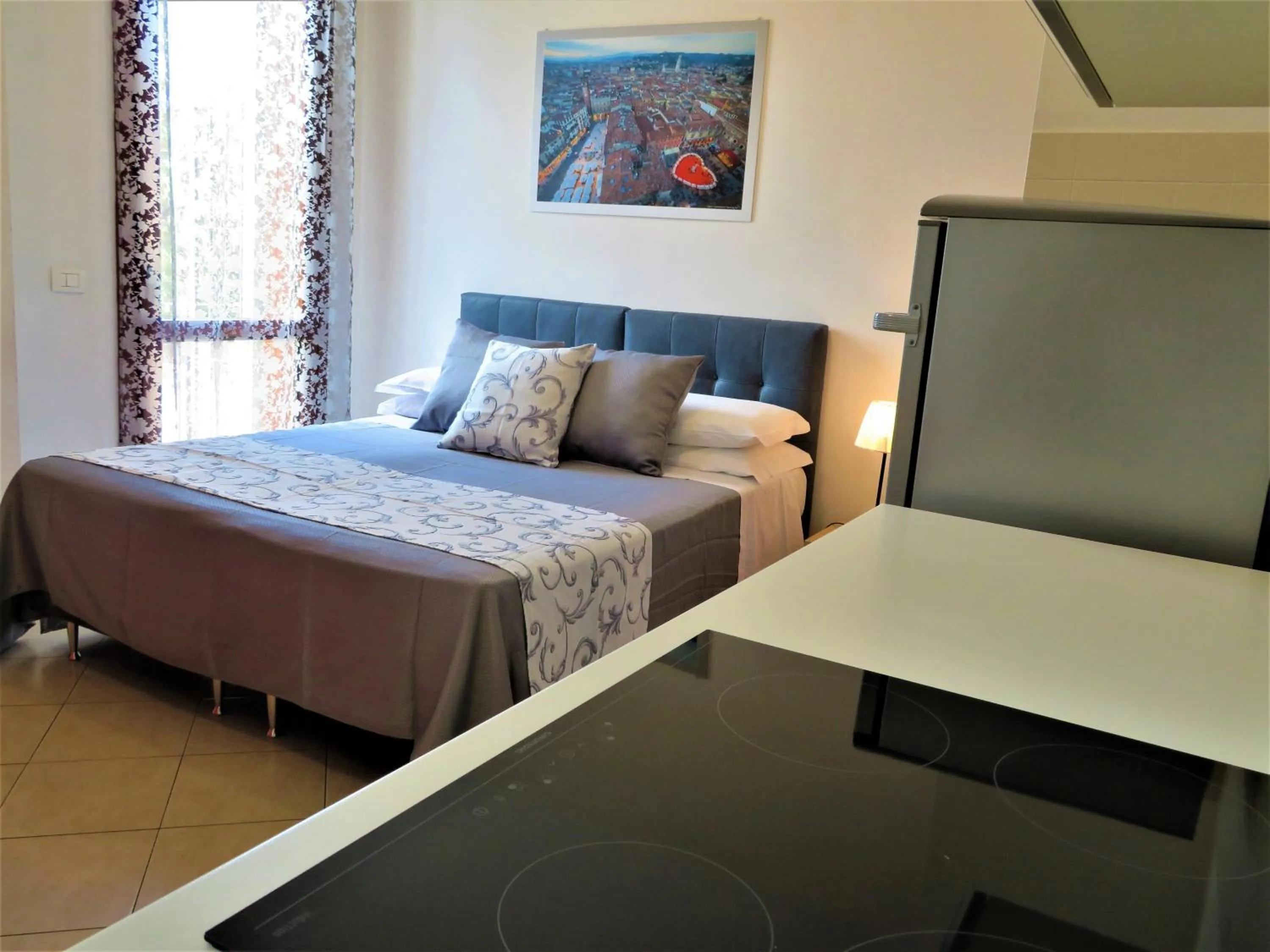 Bed in Verona Class ApartHotel "Residenze del Cuore"