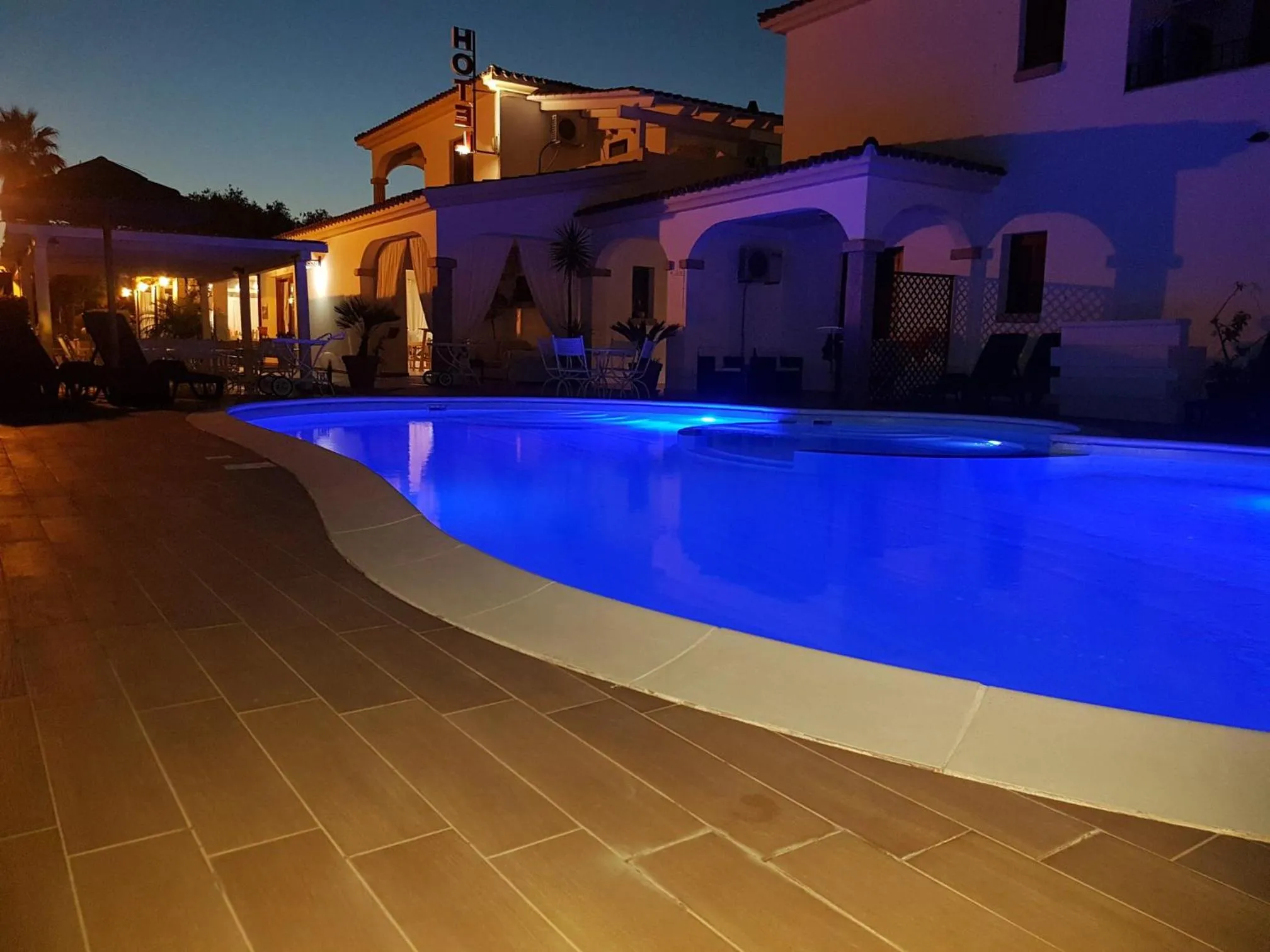 Swimming pool in Hotel Il Platano