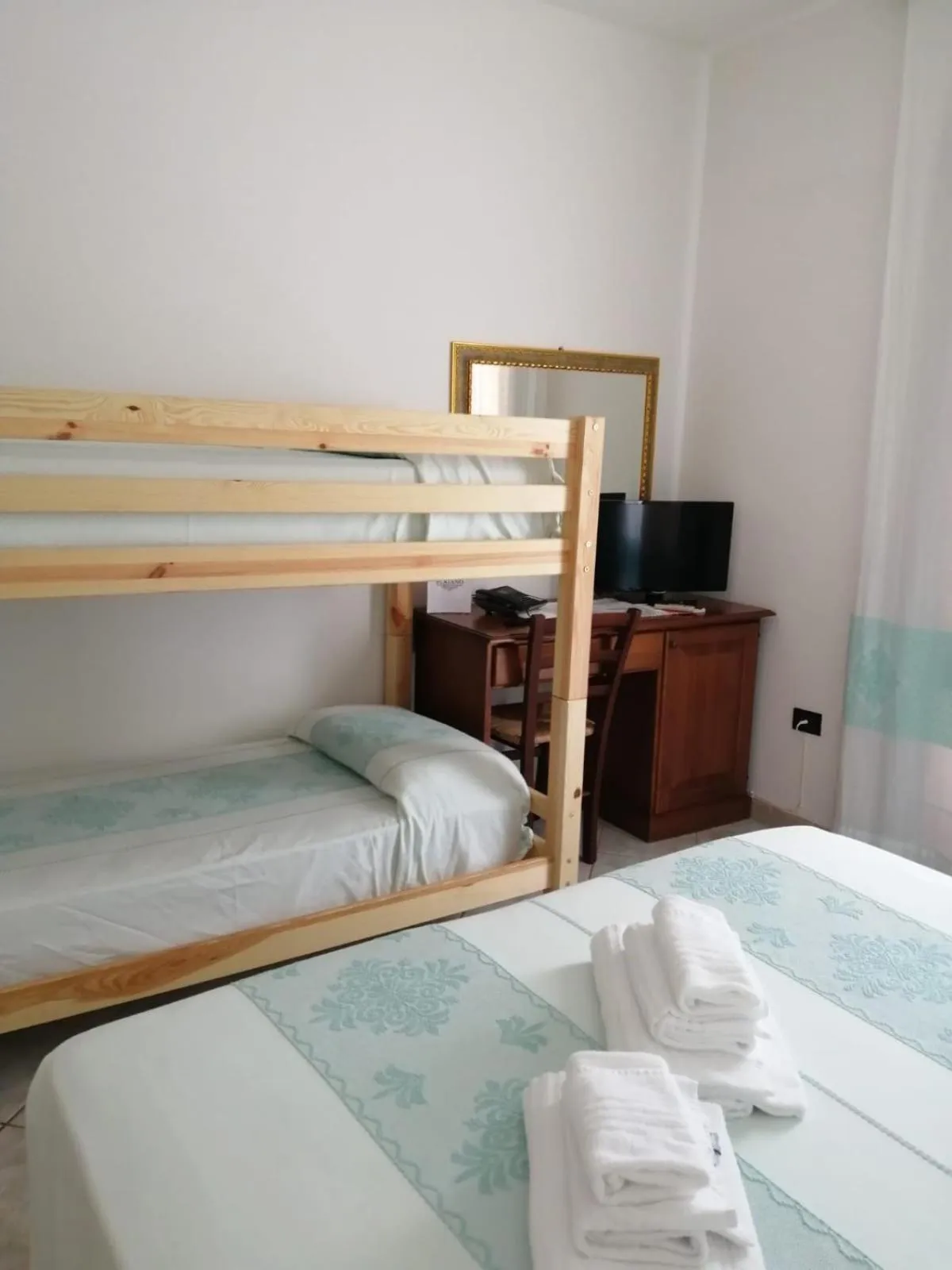 Bed in Hotel Il Platano