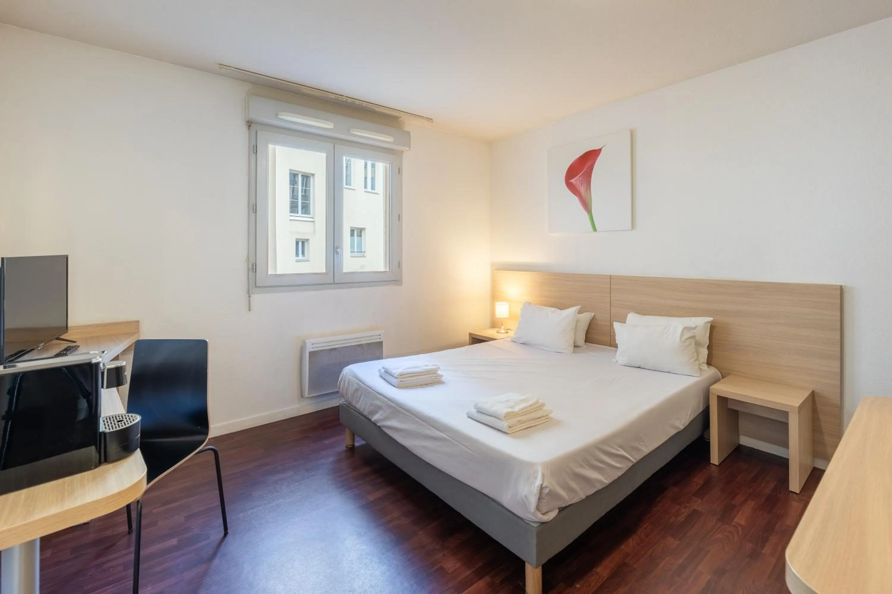 Bed in Residhotel St Etienne Centre