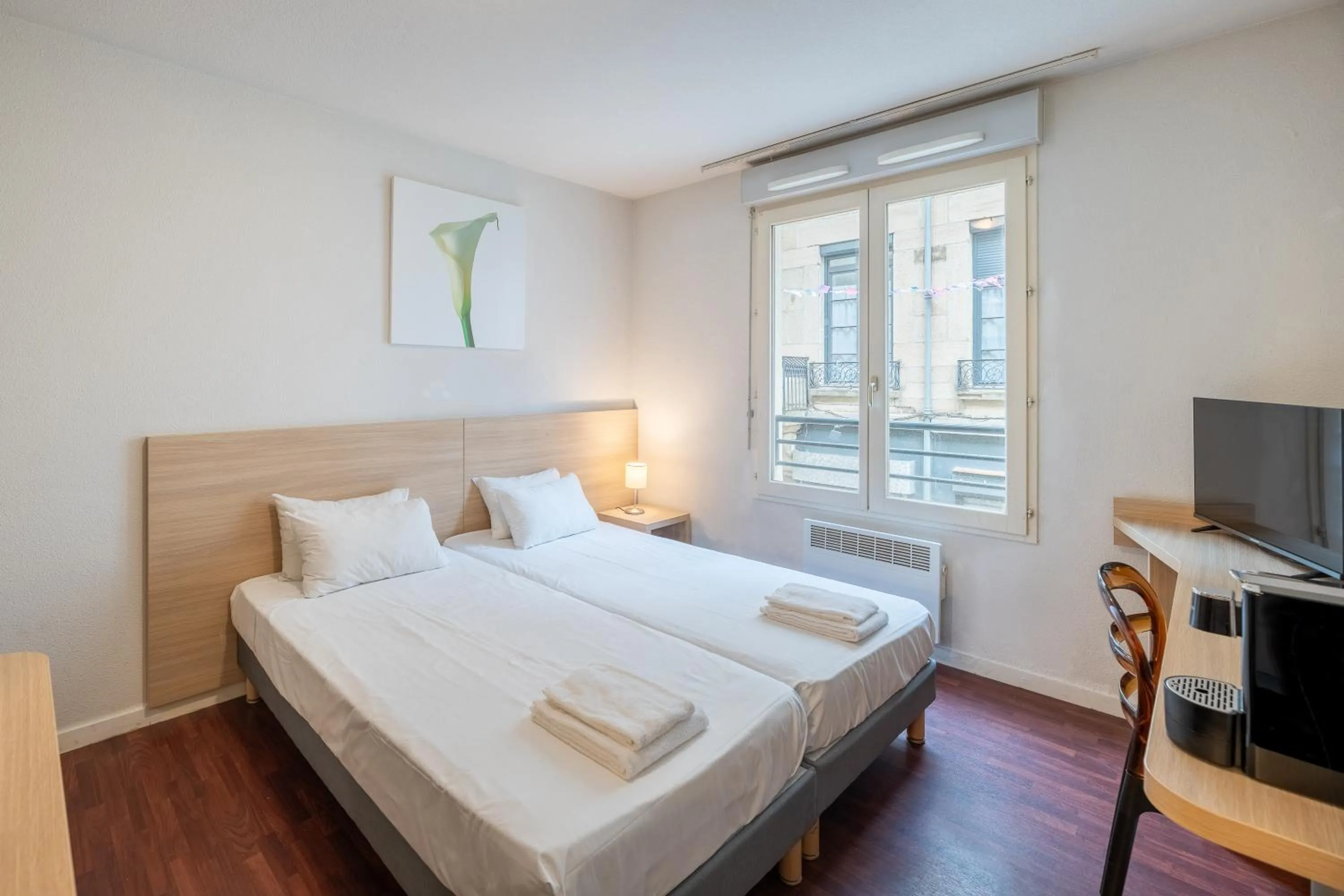 Bed in Residhotel St Etienne Centre