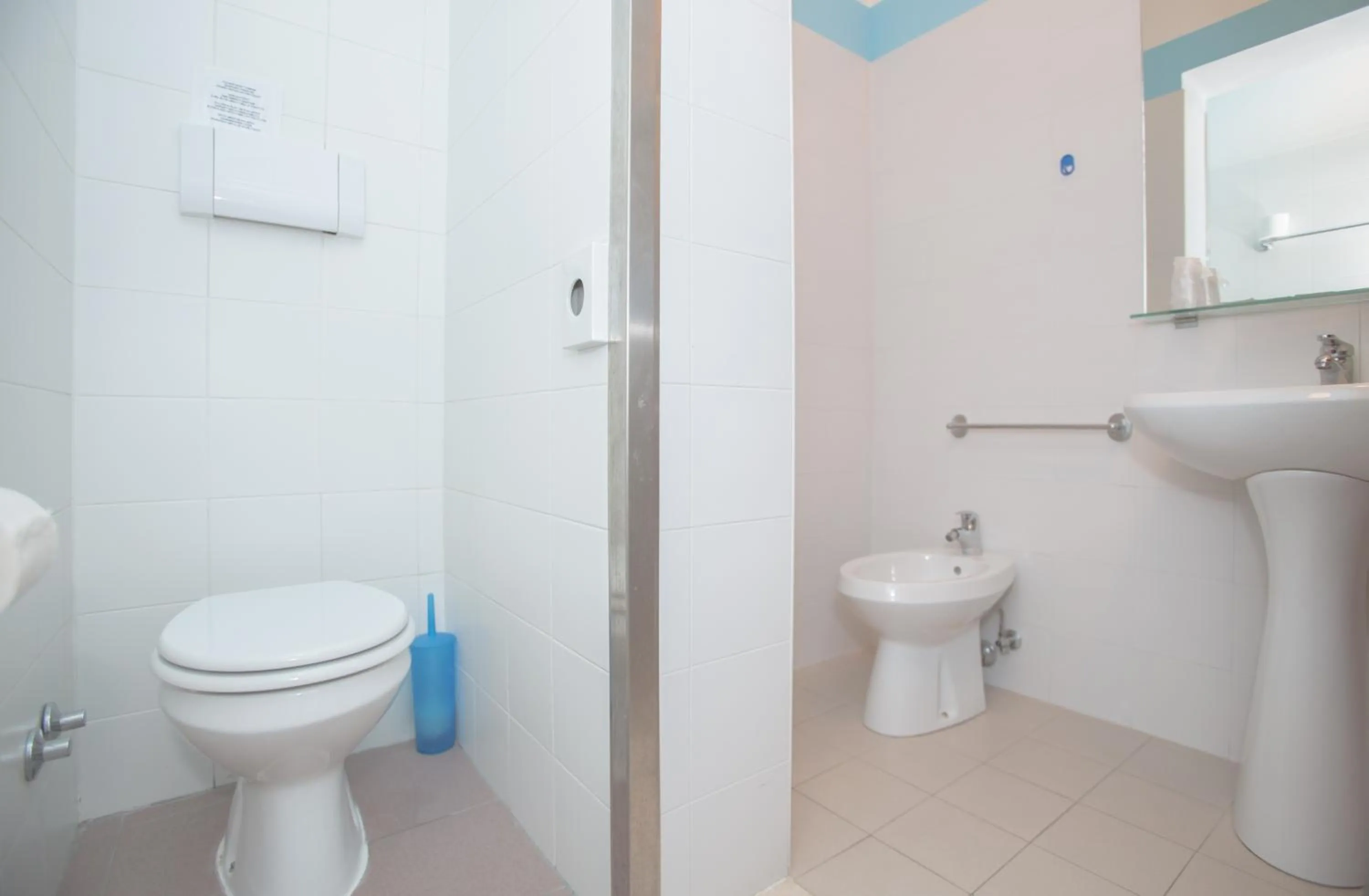 Bathroom in Hotel Il Lato Azzurro - Isola di Sant'Erasmo - NO VEHICLES ACCESS