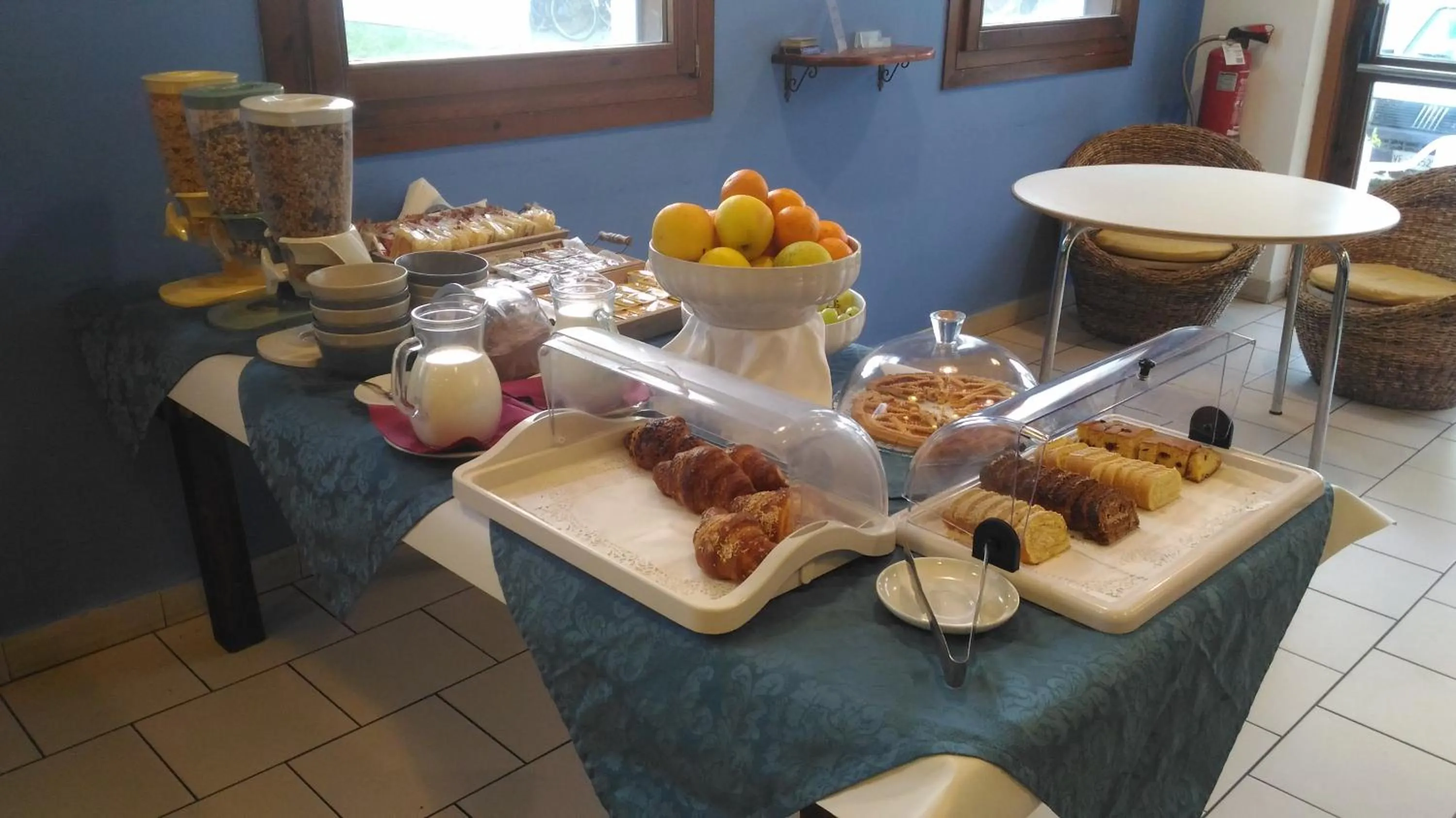 Buffet breakfast in Hotel Il Lato Azzurro - Isola di Sant'Erasmo - NO VEHICLES ACCESS