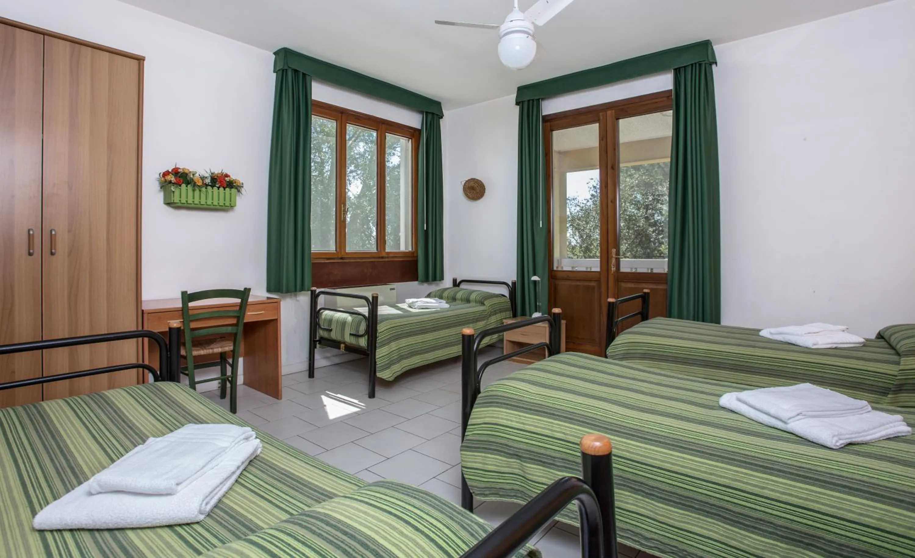 Photo of the whole room, Bed in Hotel Il Lato Azzurro - Isola di Sant'Erasmo - NO VEHICLES ACCESS