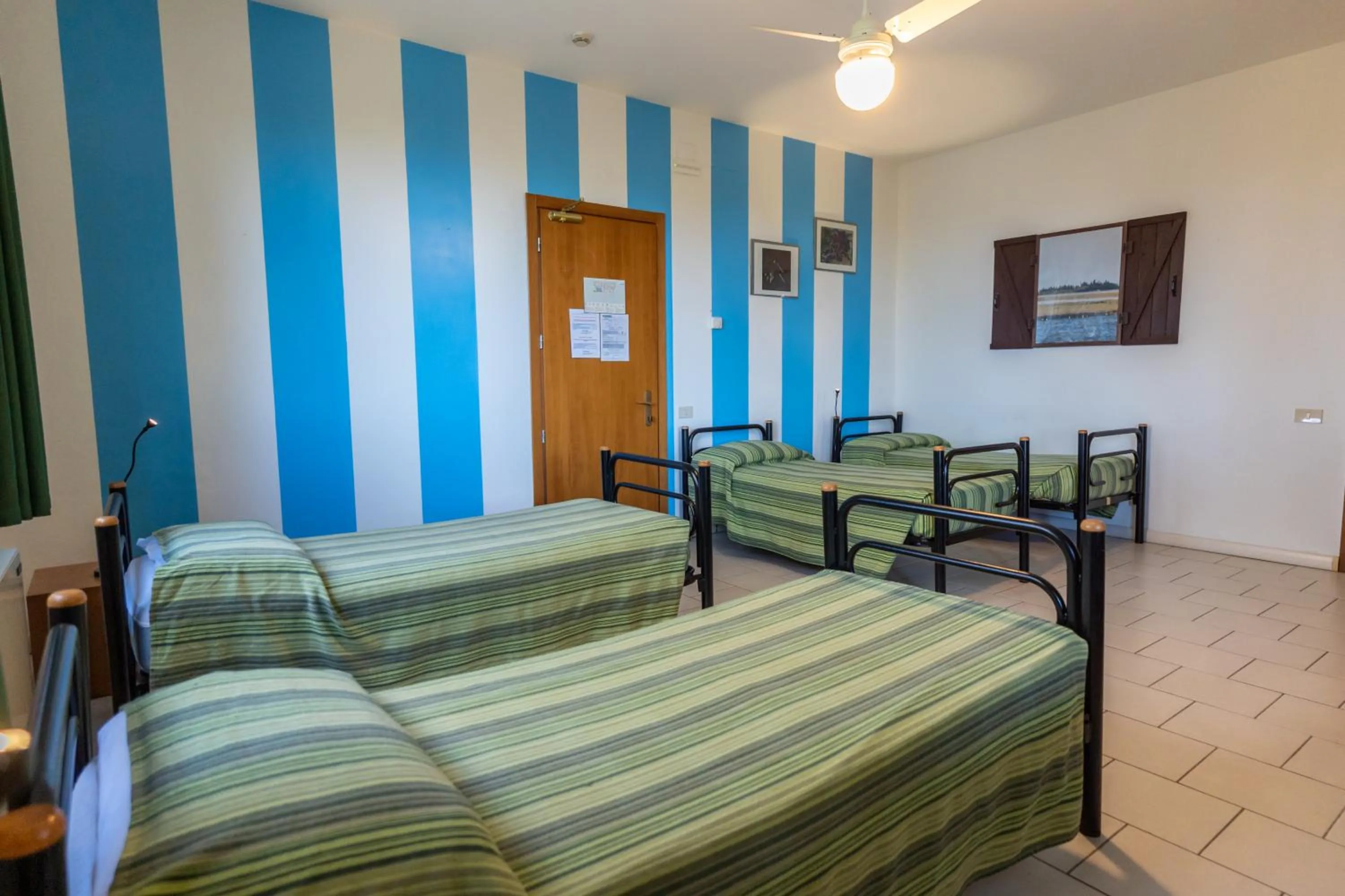 Bed in Hotel Il Lato Azzurro - Isola di Sant'Erasmo - NO VEHICLES ACCESS