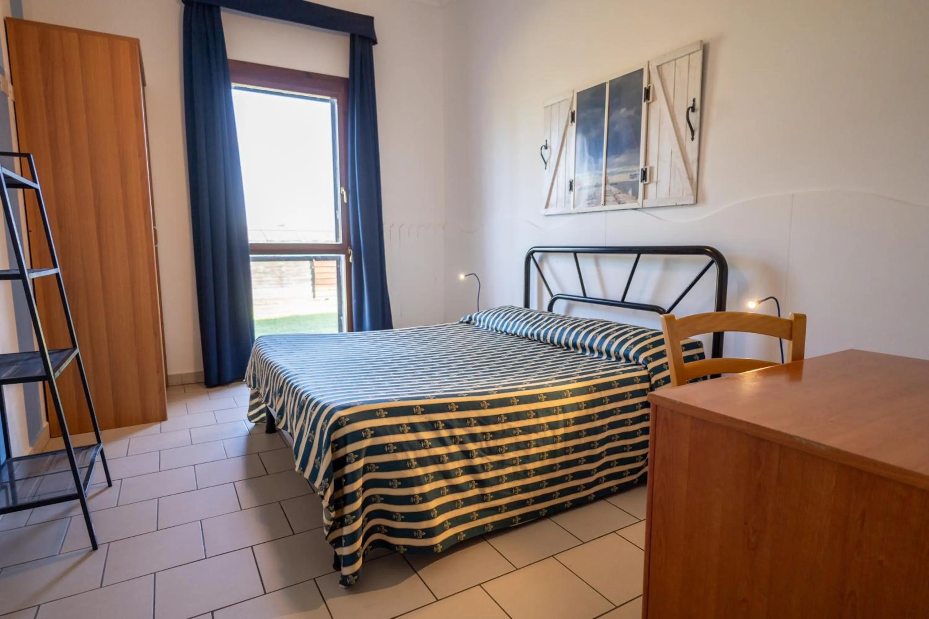 Bed in Hotel Il Lato Azzurro - Isola di Sant'Erasmo - NO VEHICLES ACCESS