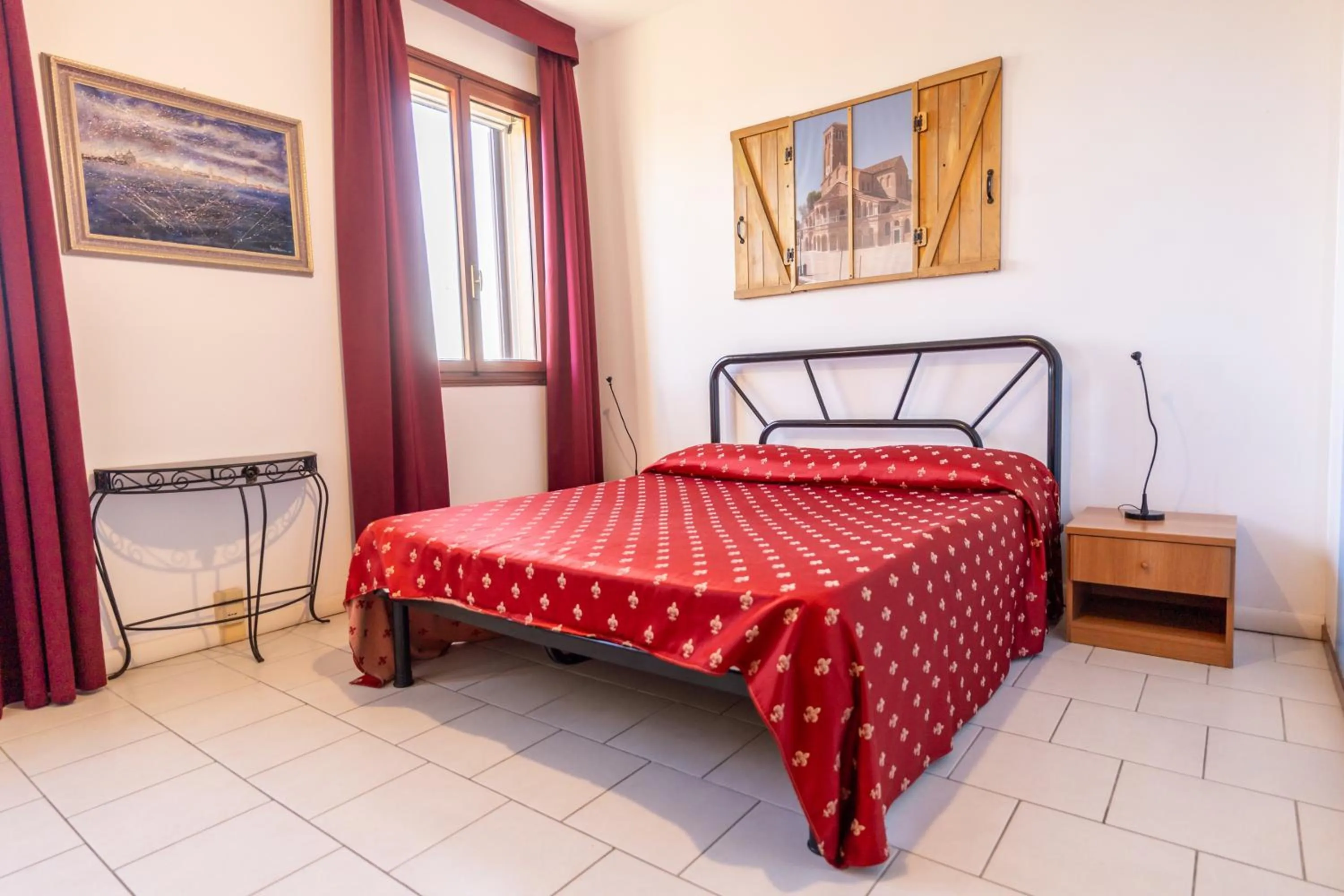 Bed in Hotel Il Lato Azzurro - Isola di Sant'Erasmo - NO VEHICLES ACCESS