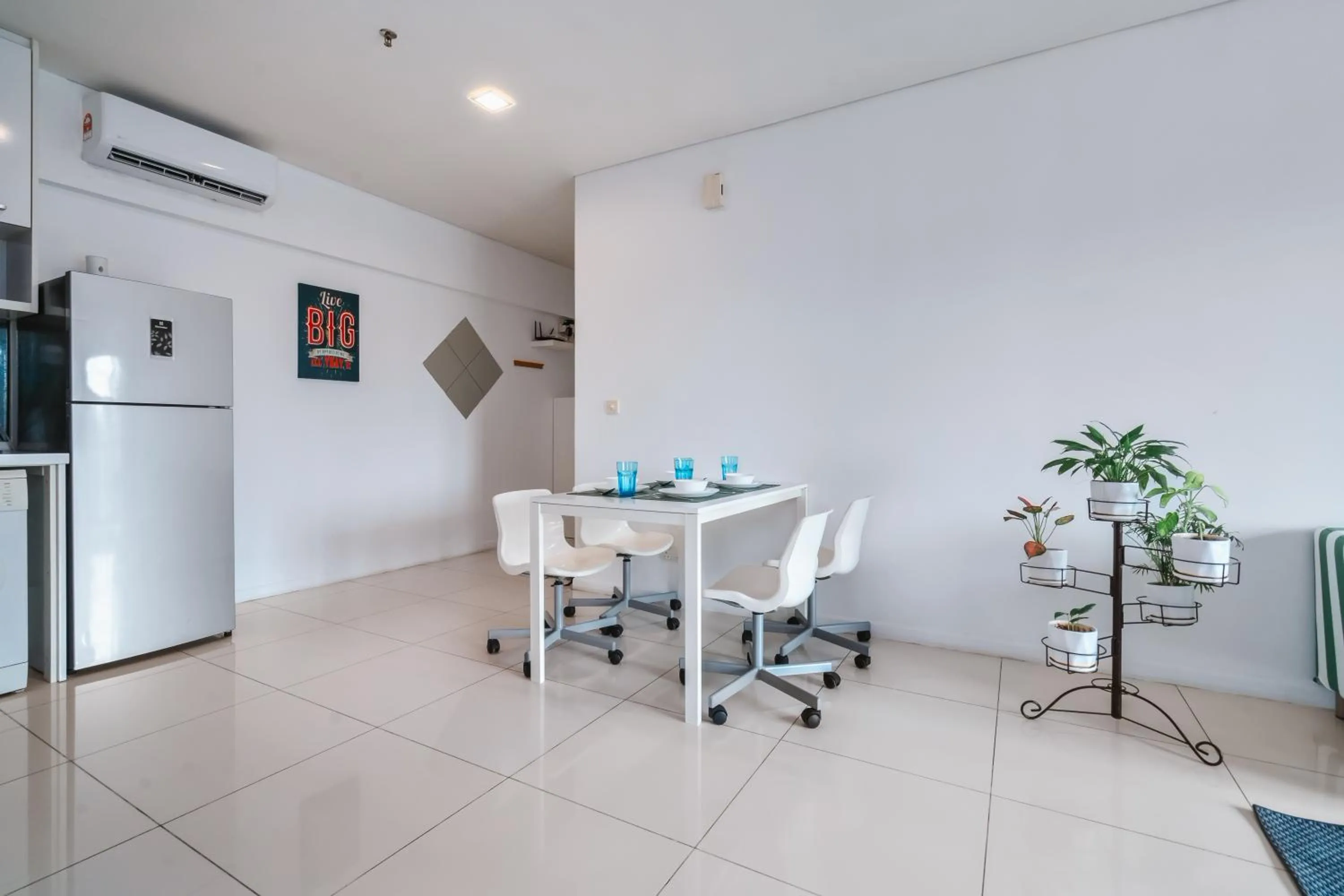 Living room in Summer Suites KLCC Apartments by soulasia