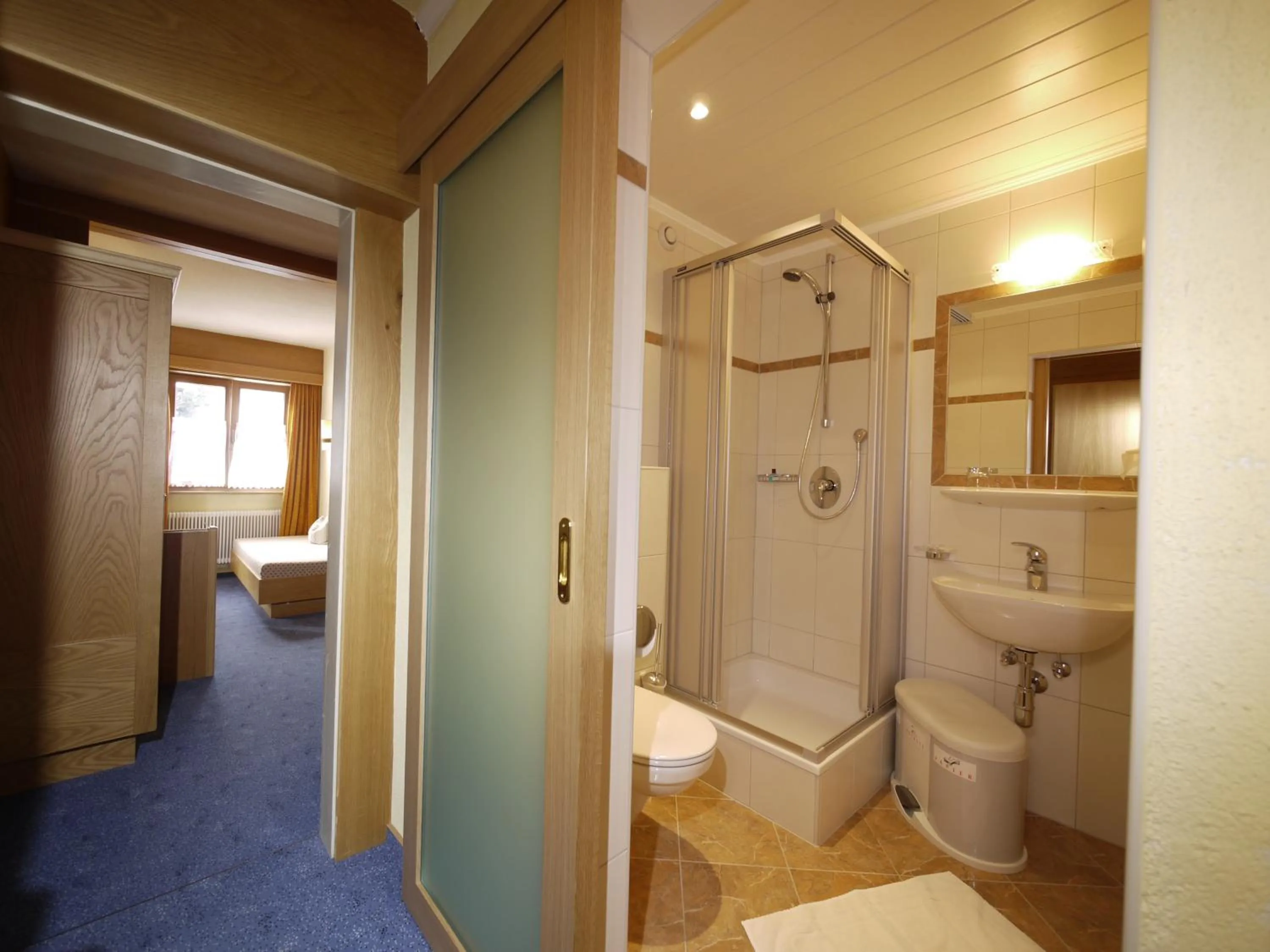 Shower in Parkhotel Sölden