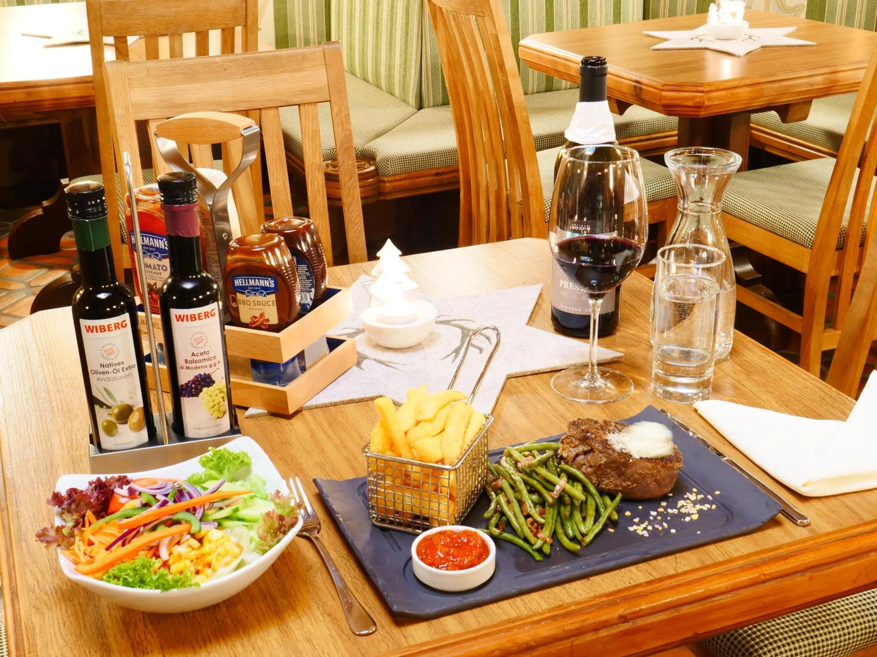 Restaurant/places to eat in Parkhotel Sölden