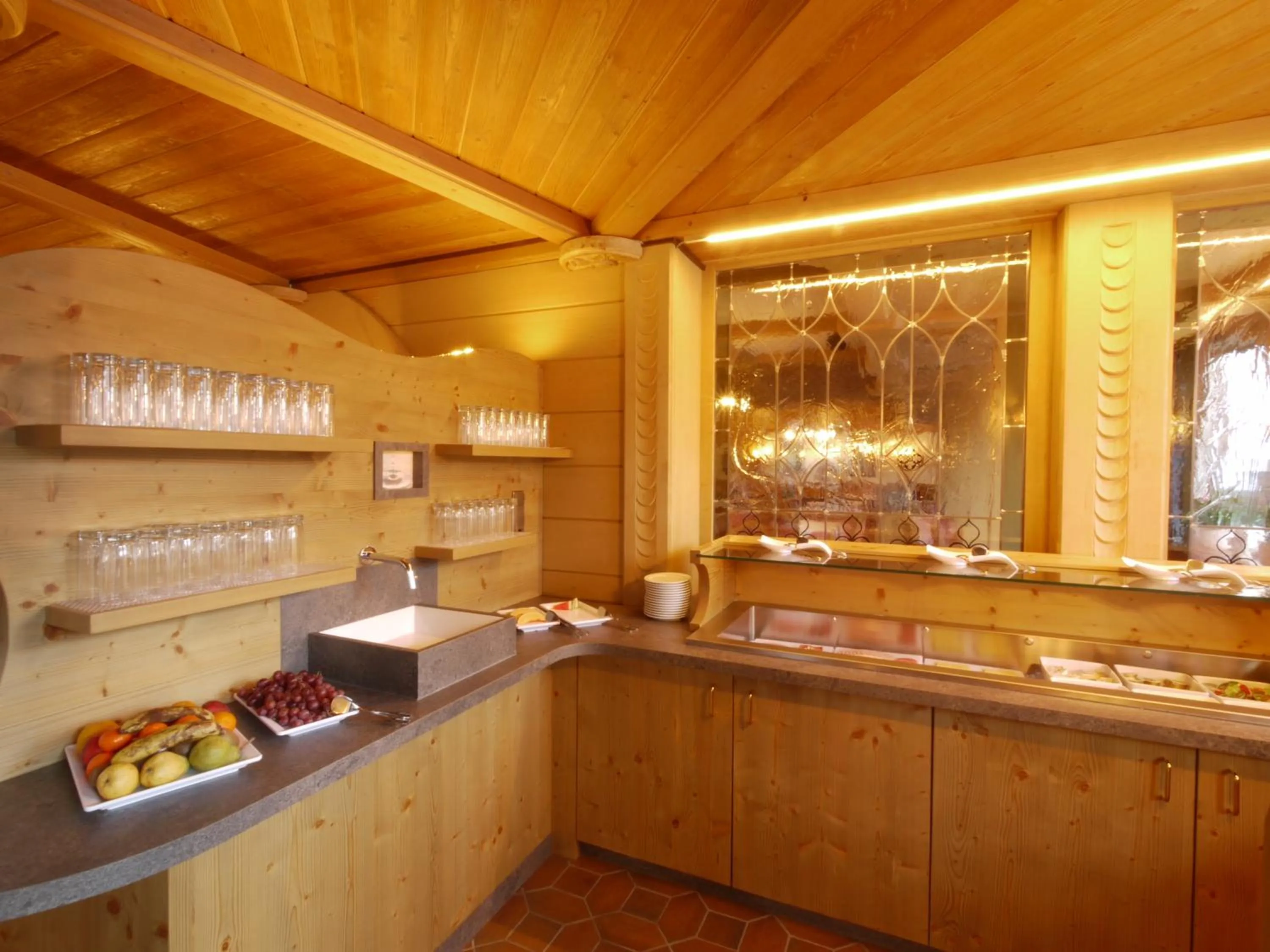 Buffet breakfast in Parkhotel Sölden