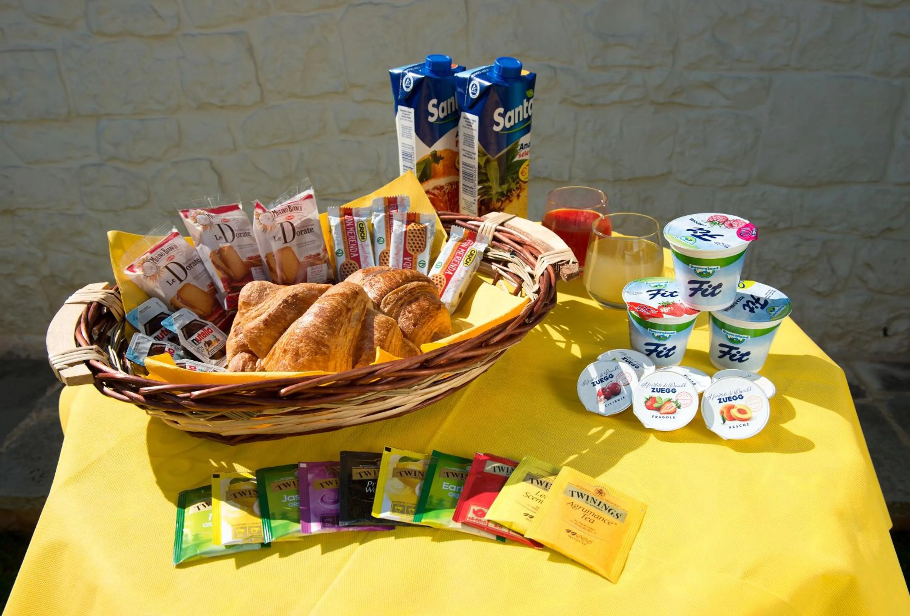 Italian breakfast in Trullo Giardino Fiorito