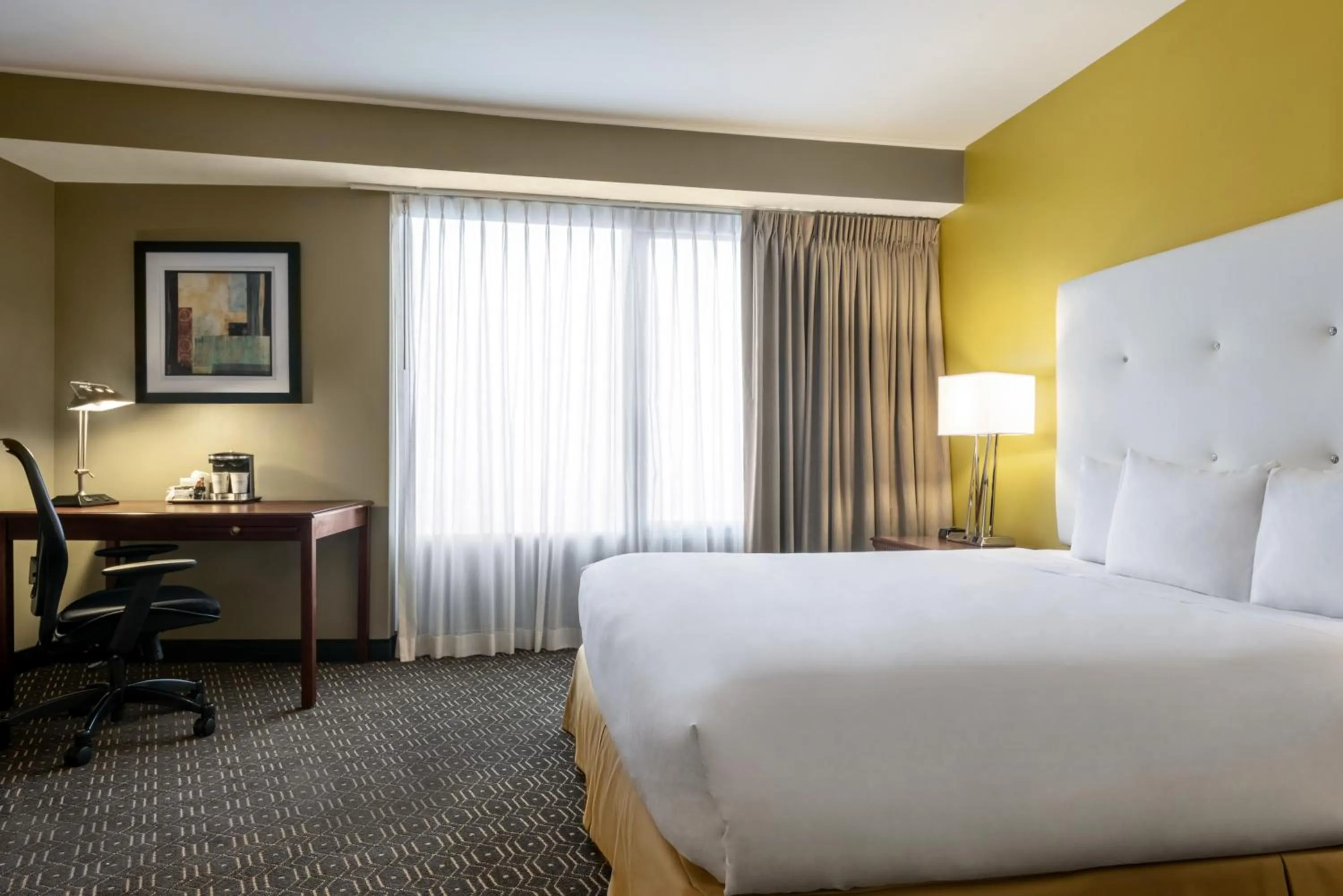 Bed in Wyndham Springfield City Centre