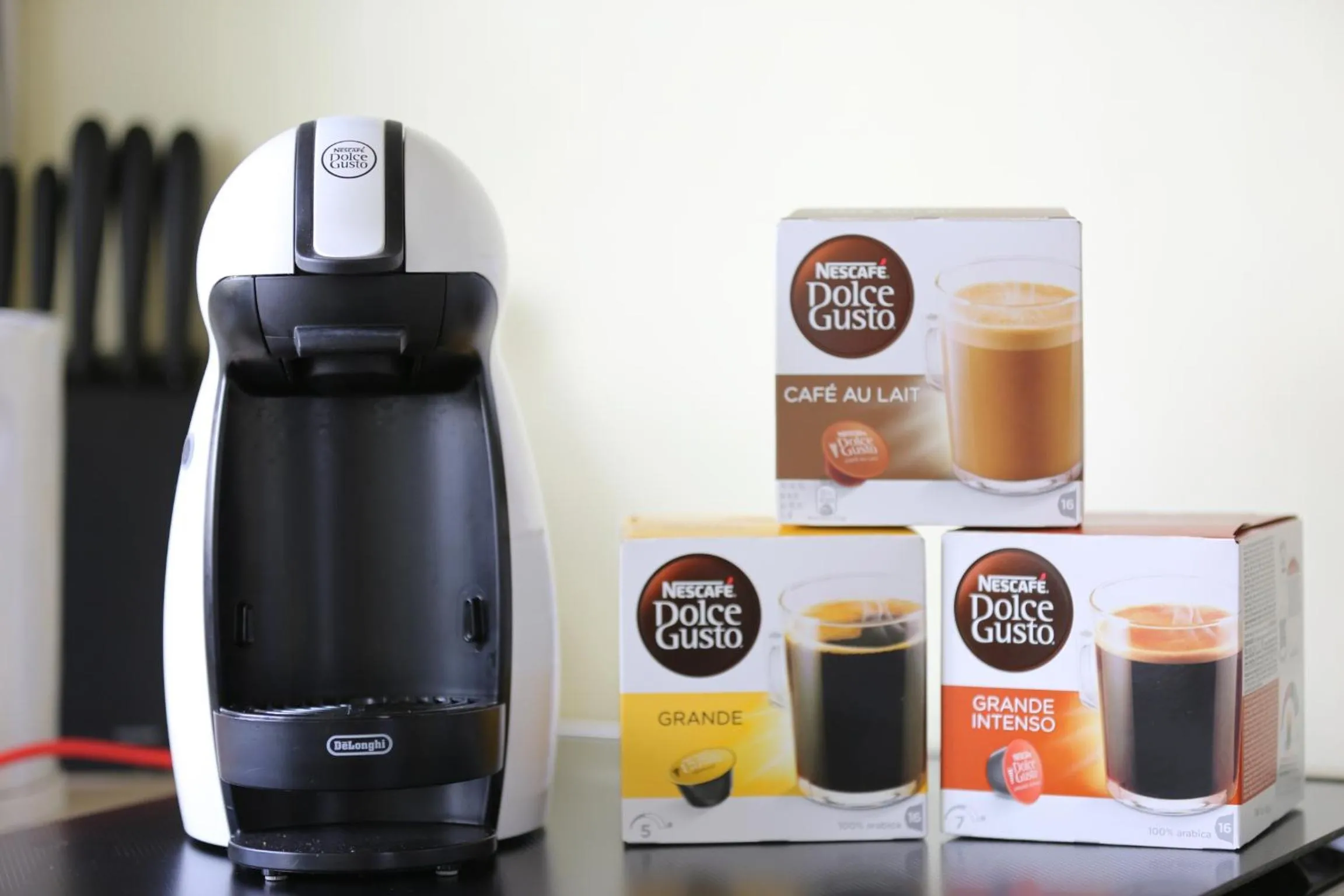 Coffee/tea facilities in Modern 2 Rooms Apartment