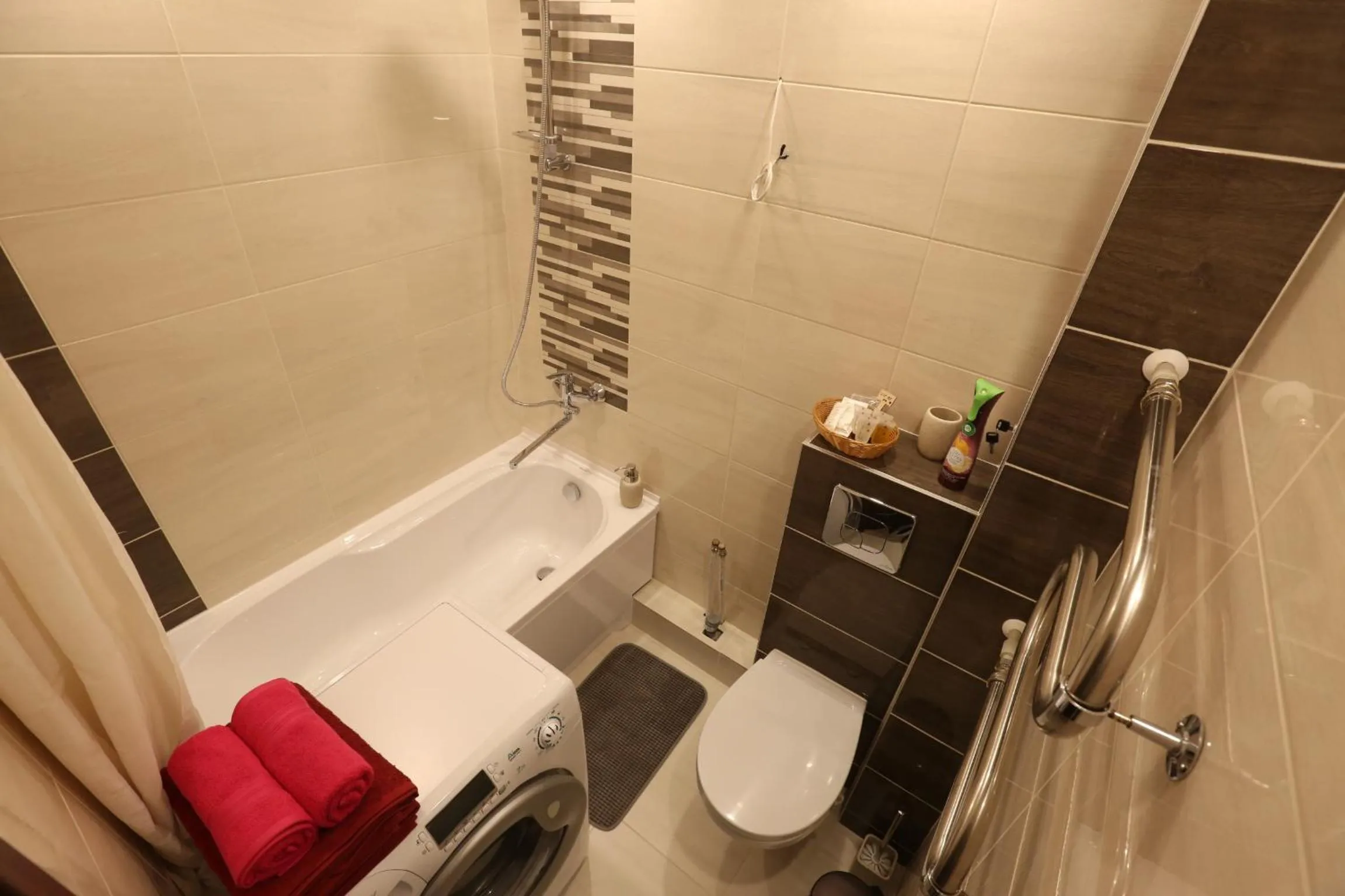Toilet in Modern 2 Rooms Apartment