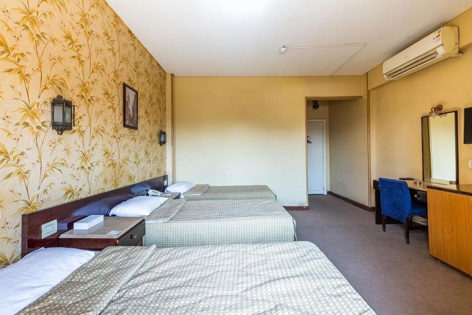 Bed in St George Hotel Cairo