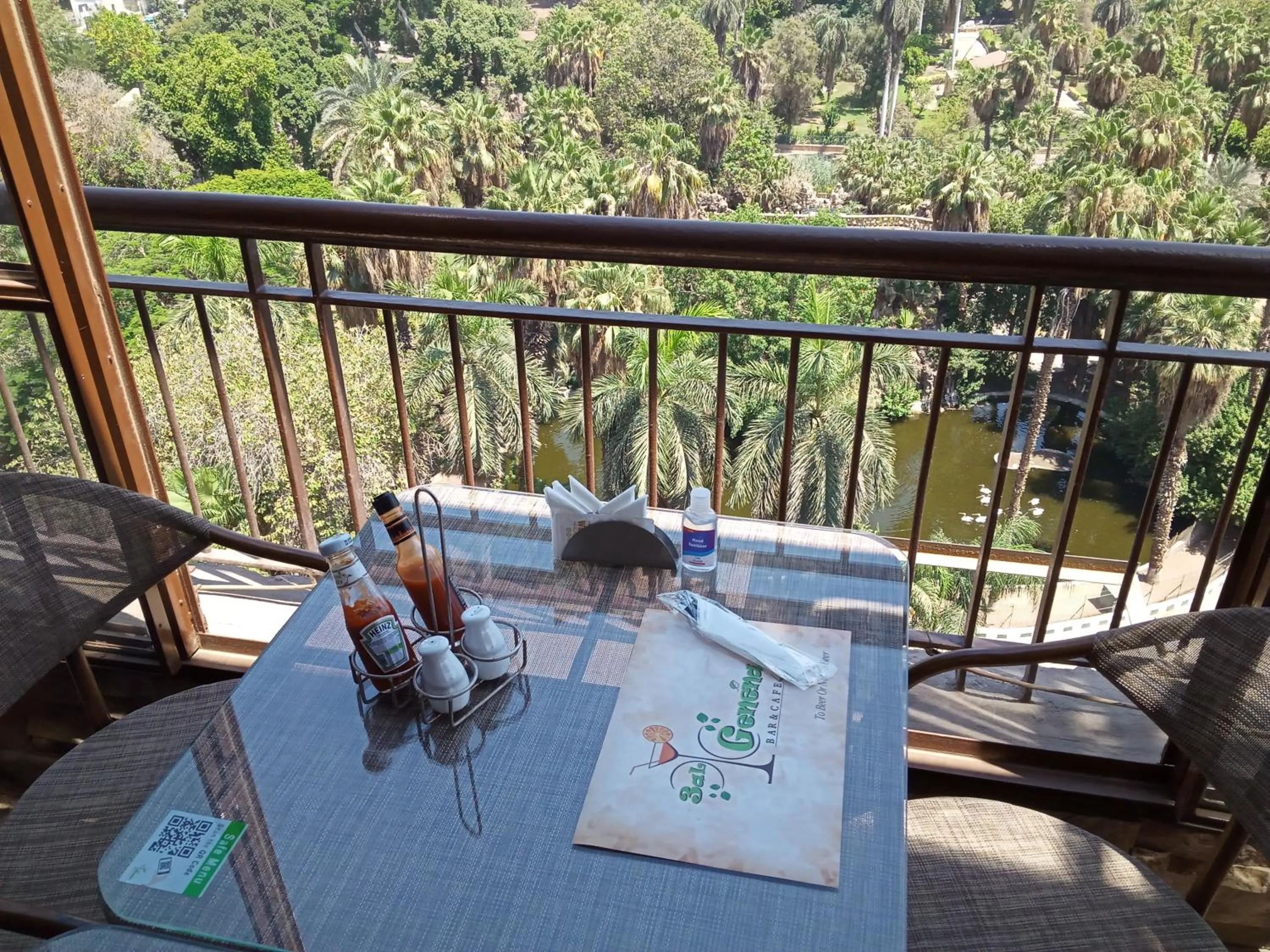 Restaurant/places to eat in St George Hotel Cairo