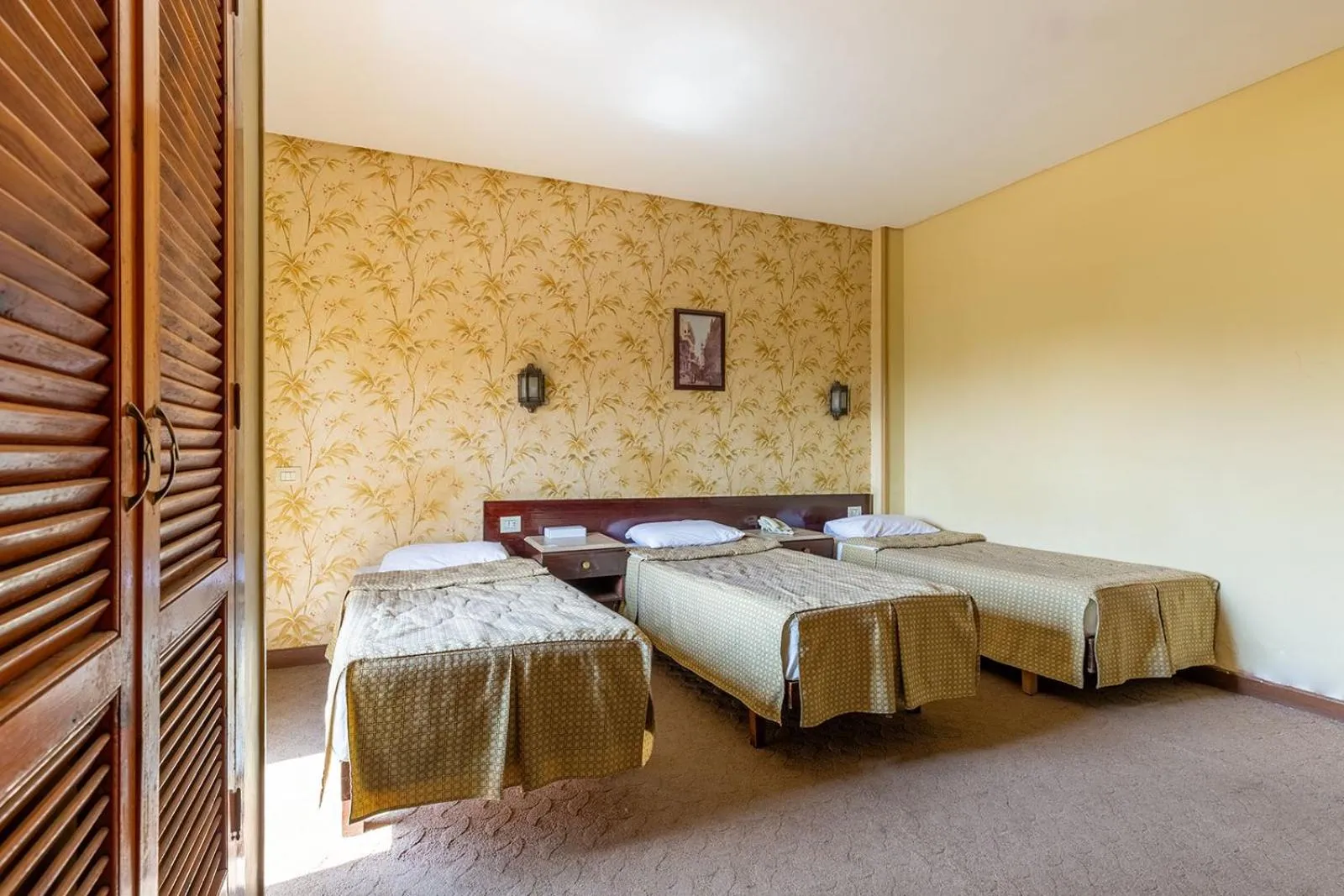 Bed in St George Hotel Cairo