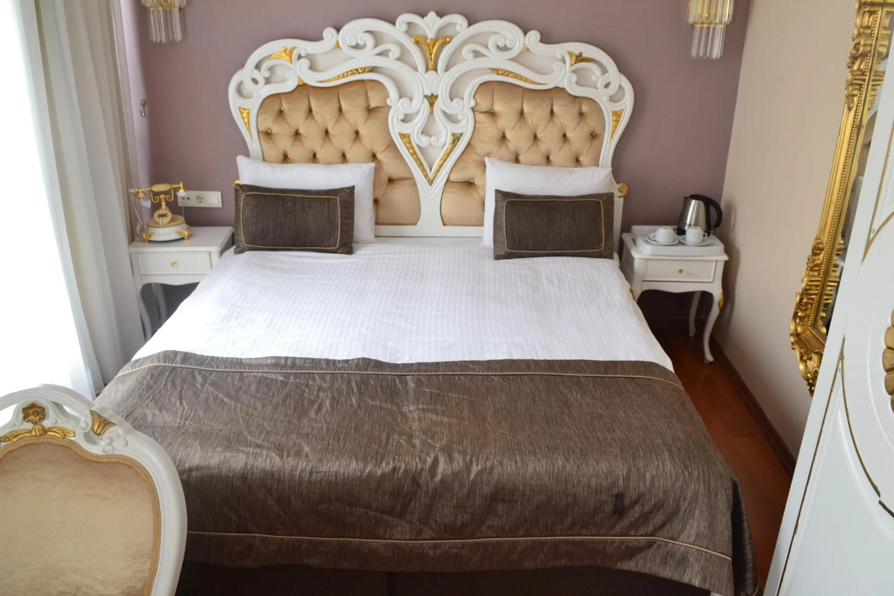Bed in Gulhane Garden Hotel