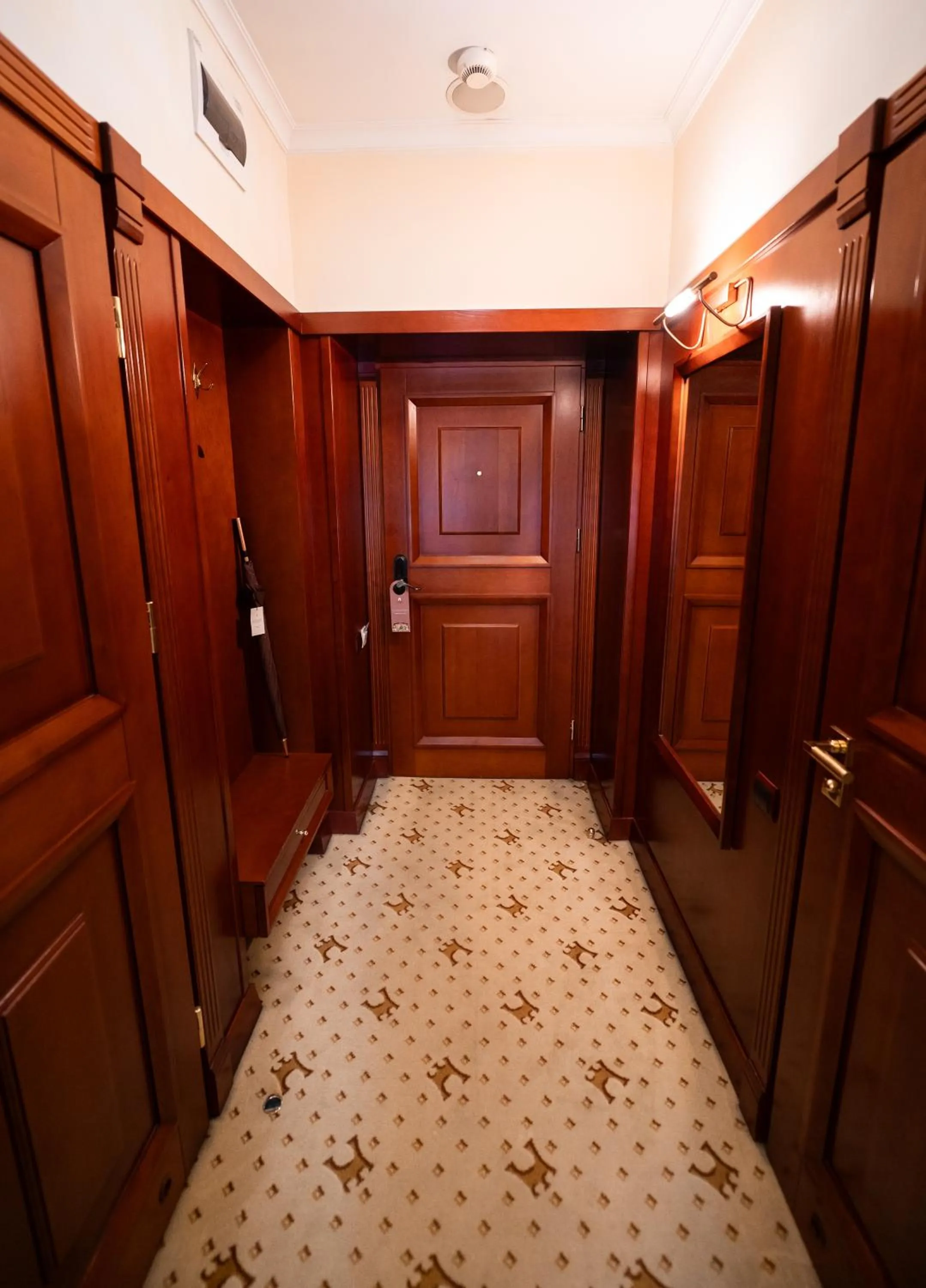 soundproof in Citadel Inn Gastro Boutique Hotel - Готель Цитадель Львів