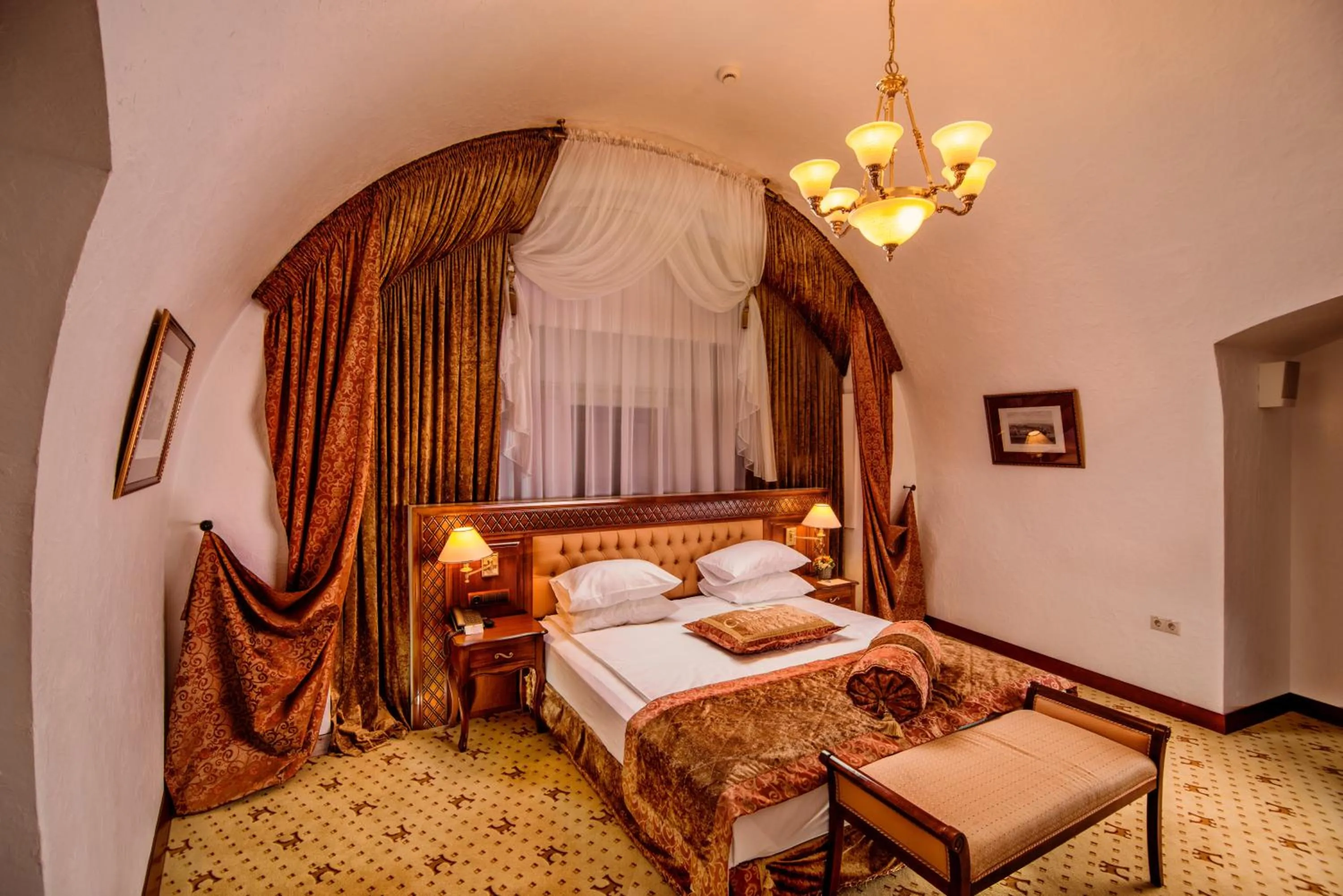 Photo of the whole room, Bed in Citadel Inn Gastro Boutique Hotel - Готель Цитадель Львів