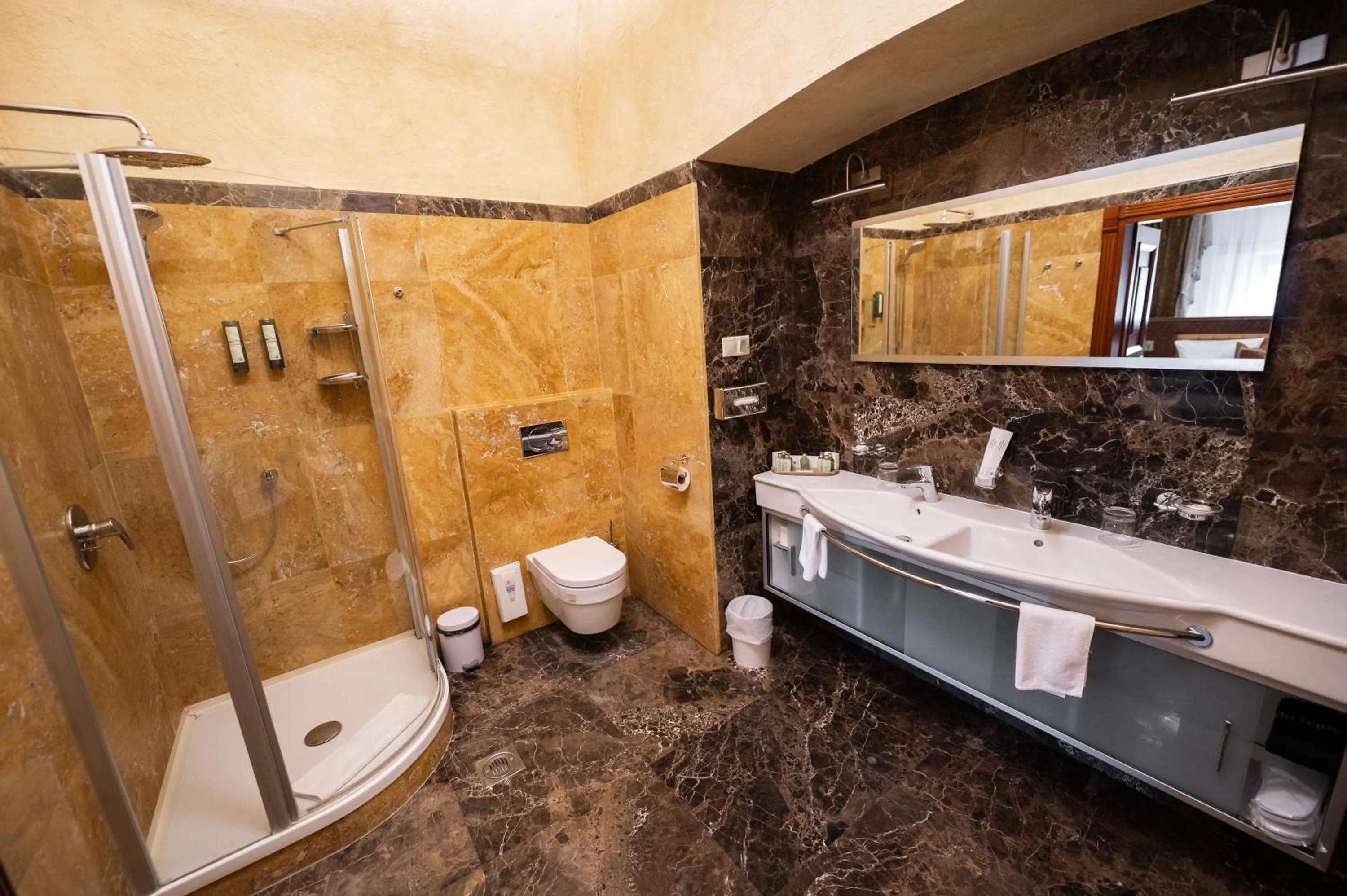 Shower in Citadel Inn Gastro Boutique Hotel - Готель Цитадель Львів