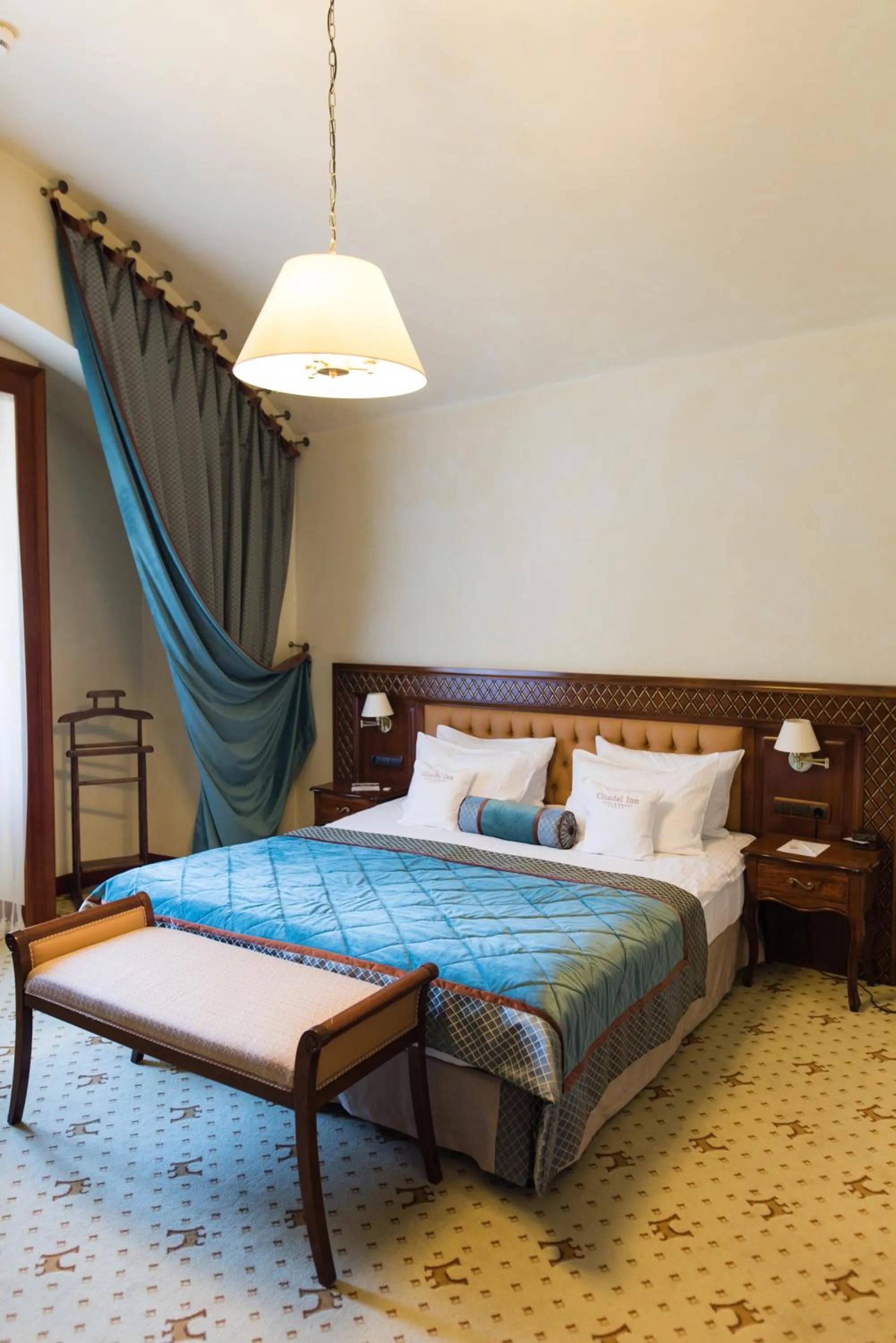 Bed in Citadel Inn Gastro Boutique Hotel - Готель Цитадель Львів