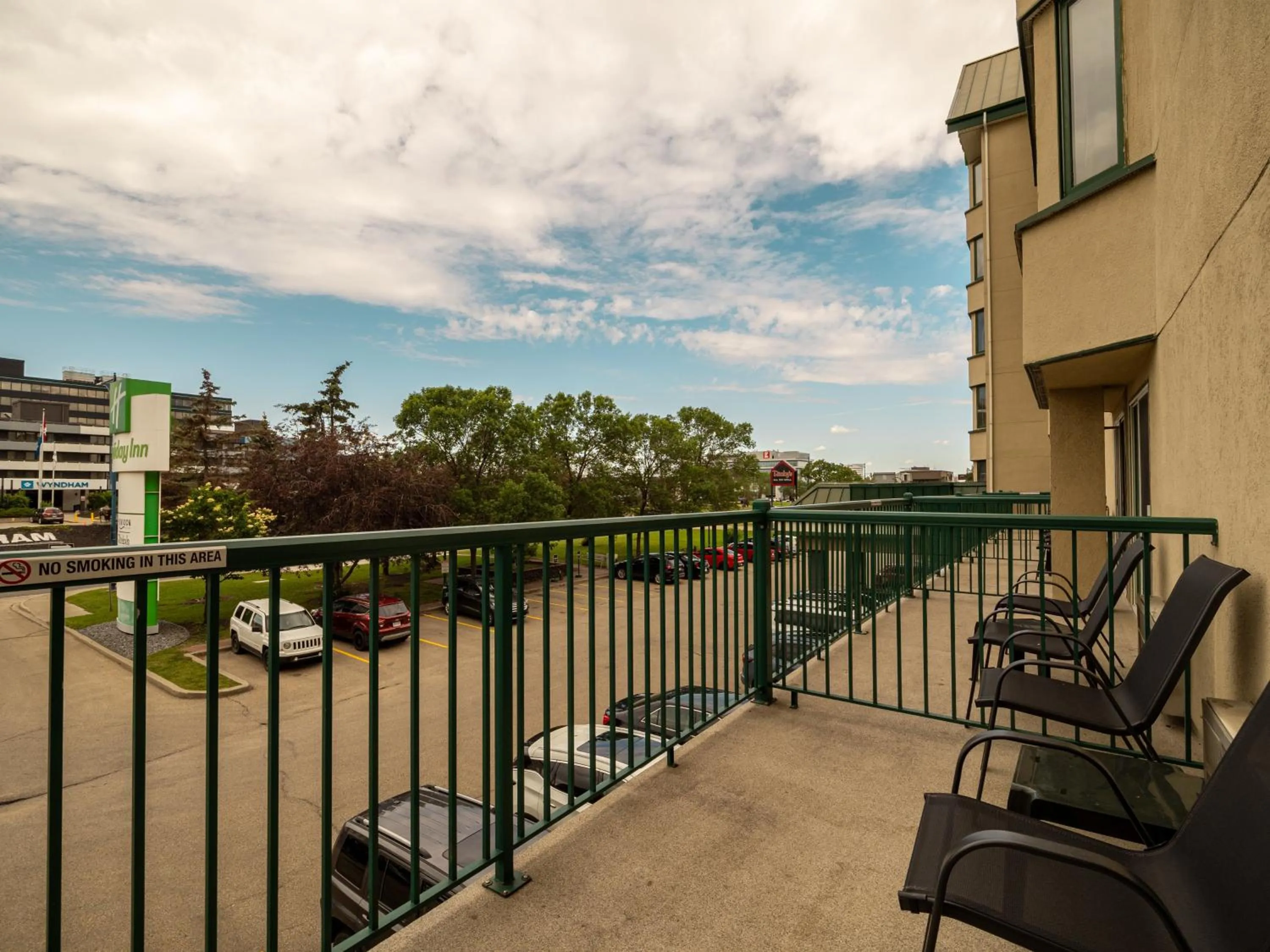Photo of the whole room in Holiday Inn Conference Centre Edmonton South by IHG