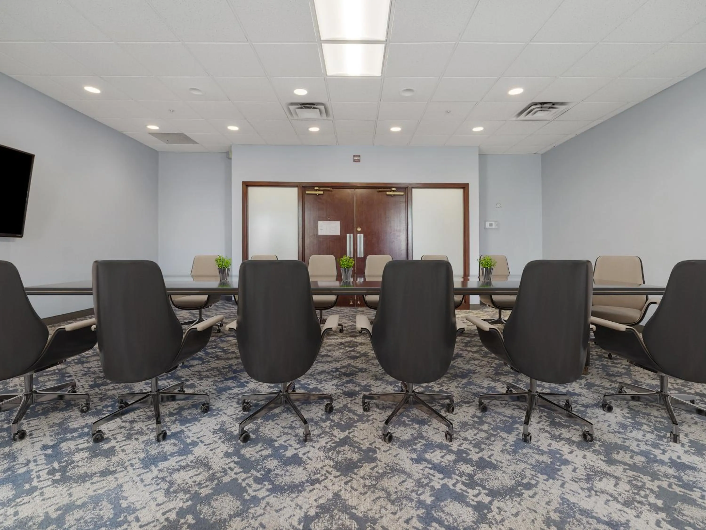 Meeting/conference room in Holiday Inn Conference Centre Edmonton South by IHG