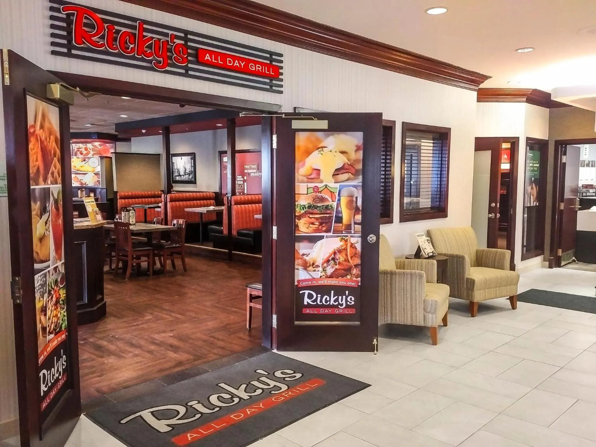 Restaurant/places to eat in Holiday Inn Conference Centre Edmonton South by IHG