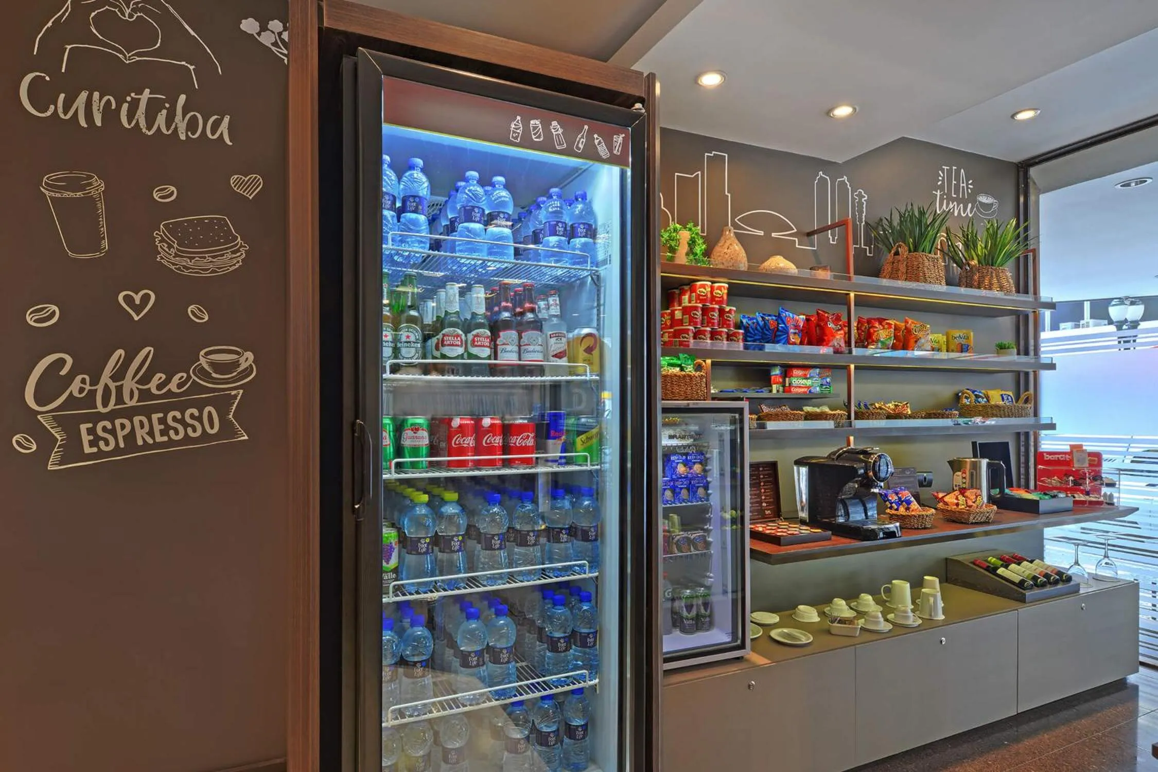 Food and drinks in Hotel Deville Curitiba