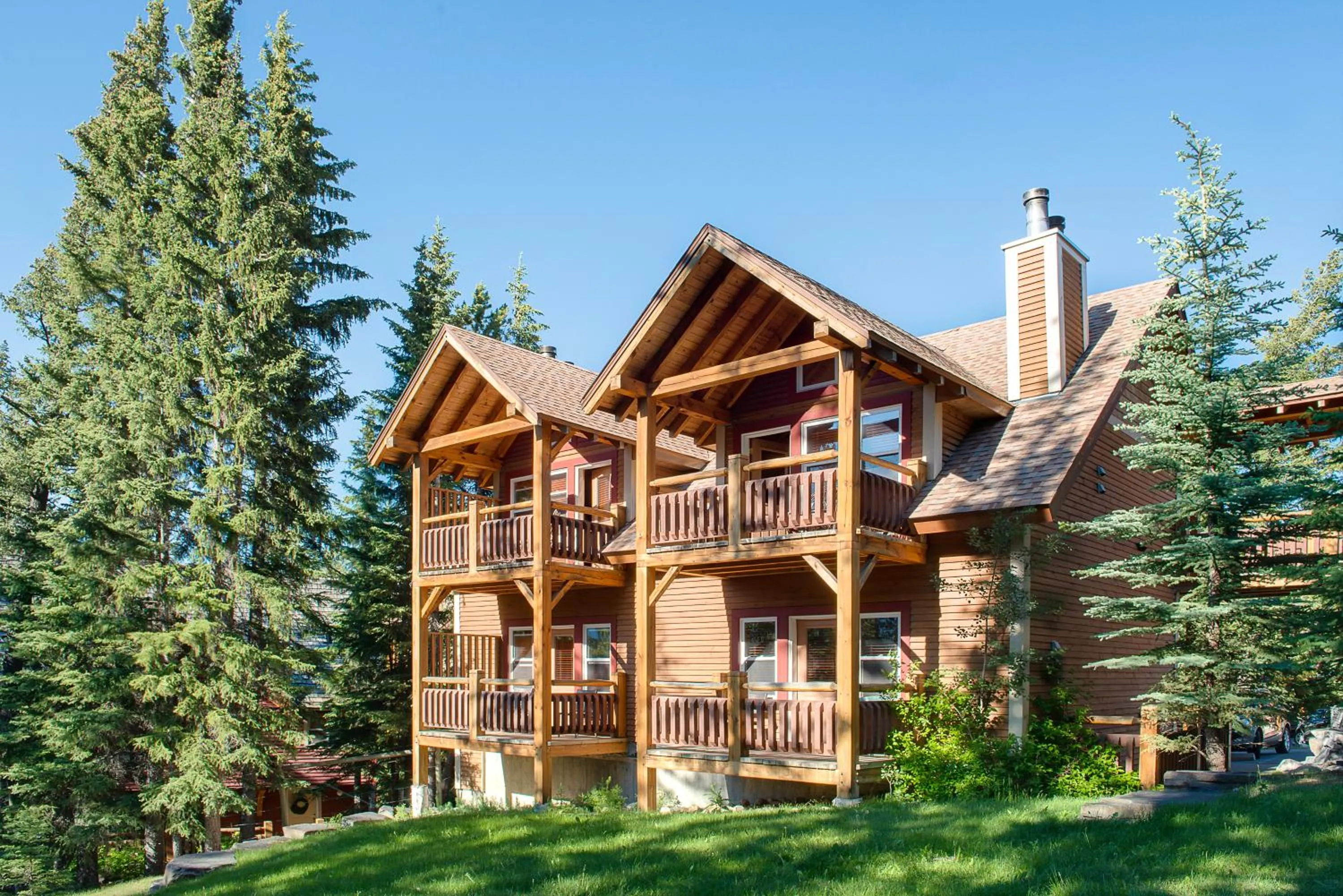 Property building in Buffalo Mountain Lodge