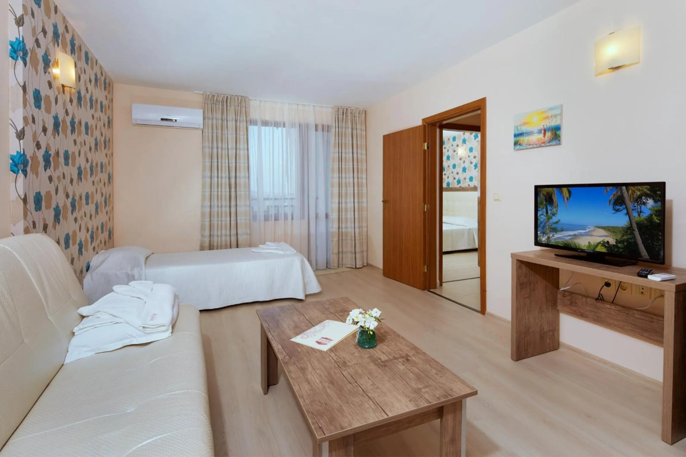 TV and multimedia, Bed in Relax Holiday Complex & Spa