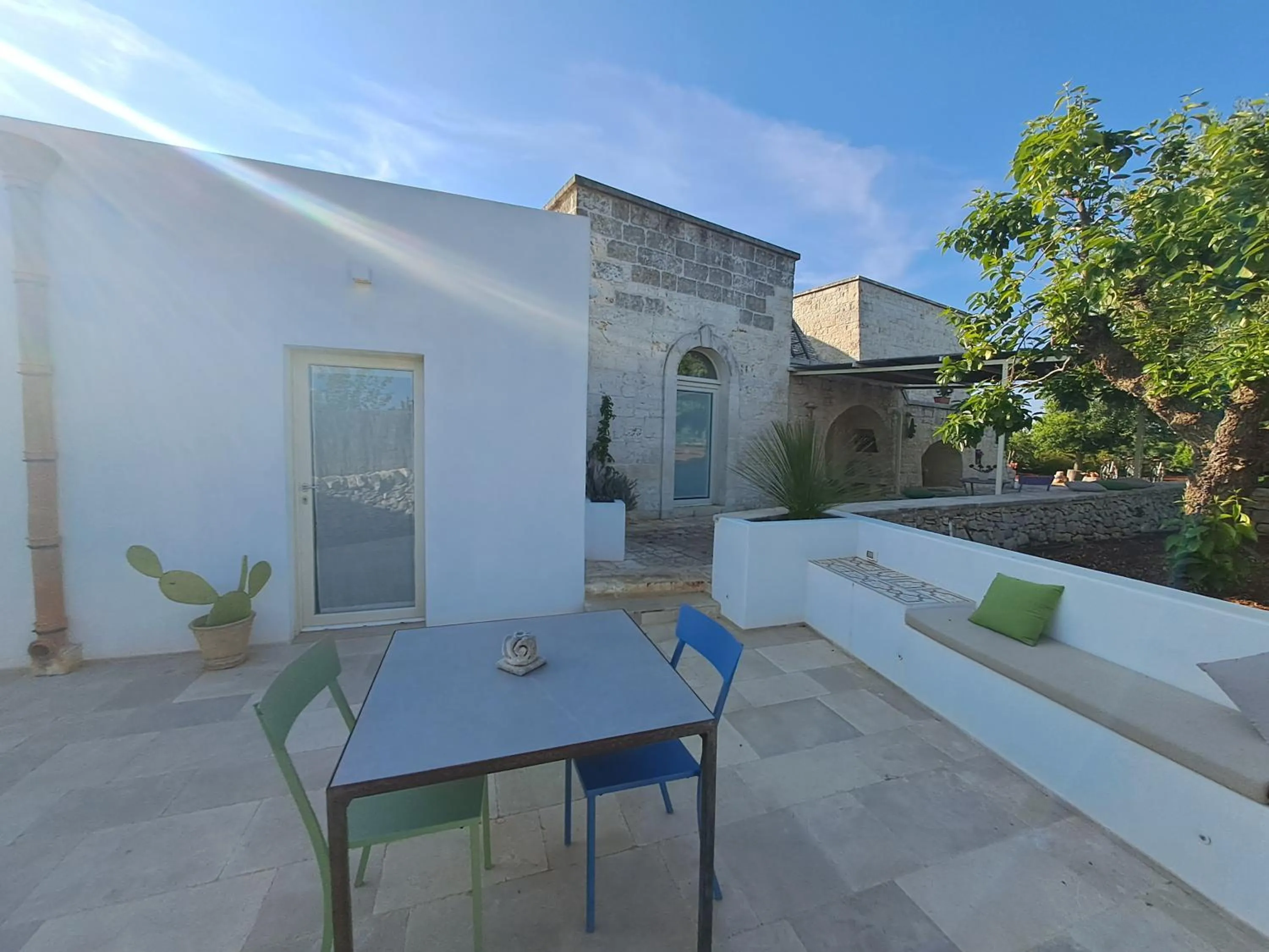 Patio in Pietra Pesara