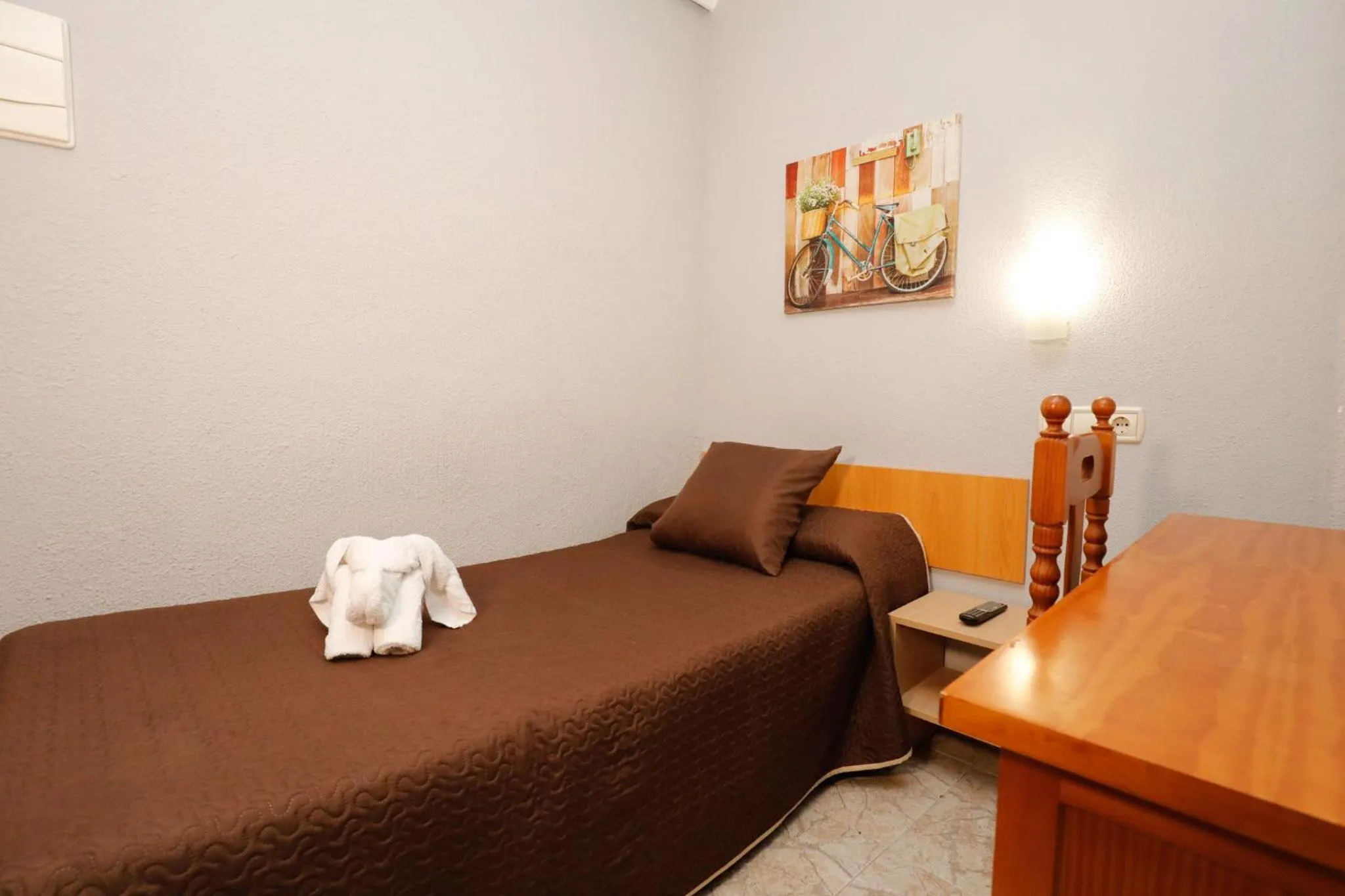 Photo of the whole room, Bed in Hostal Conde David