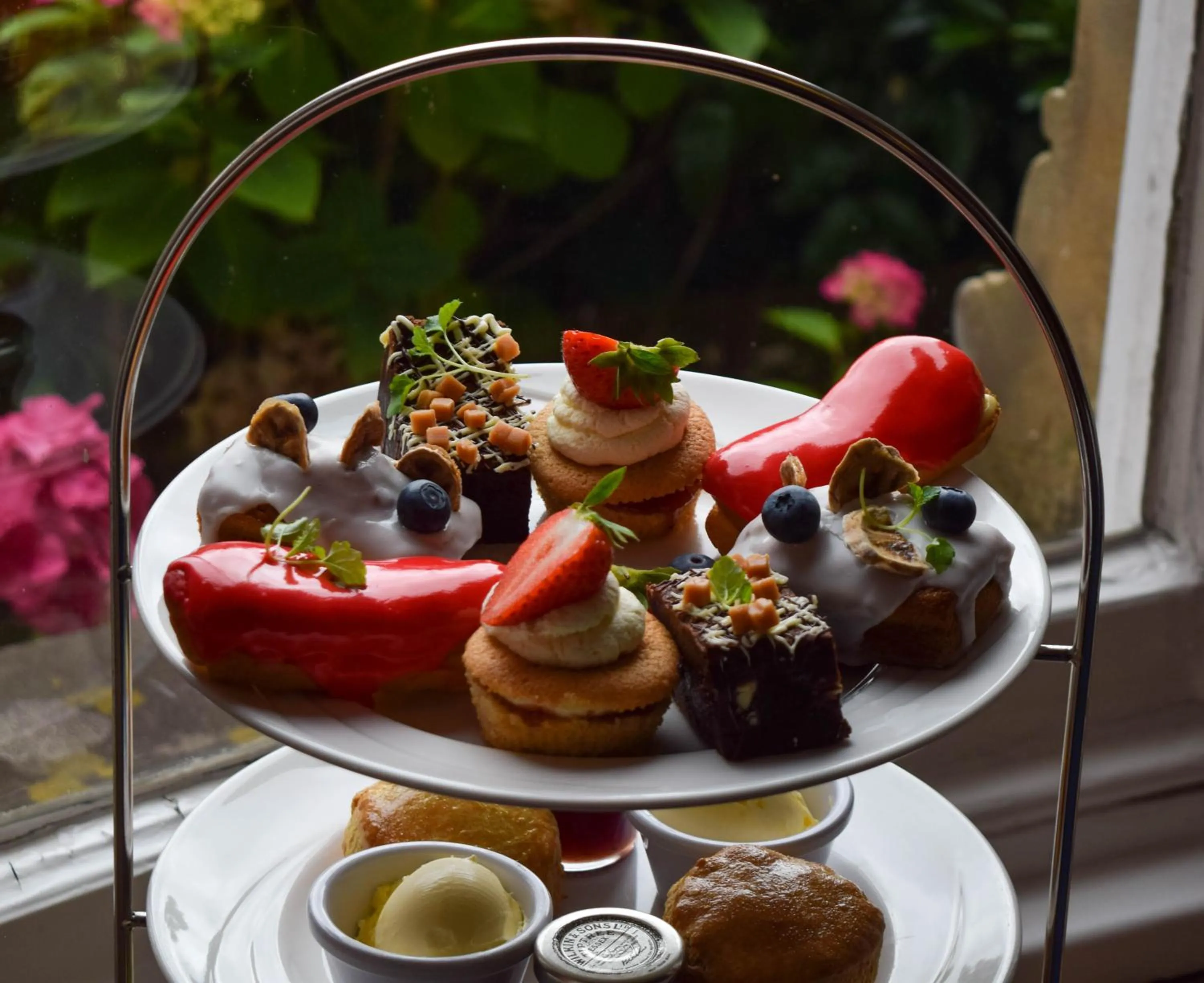 Food and drinks in Alma Lodge Hotel