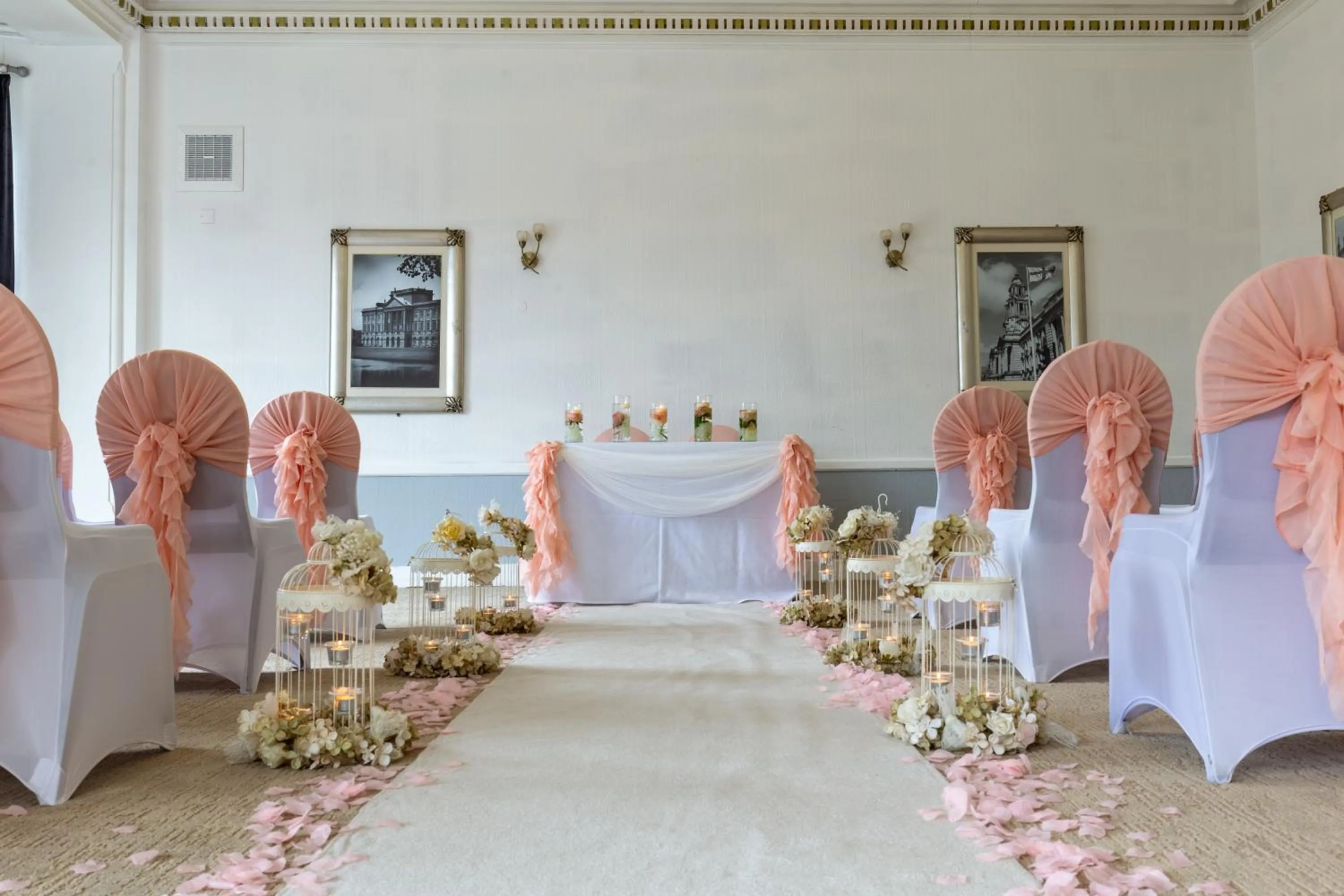 Property building in Alma Lodge Hotel