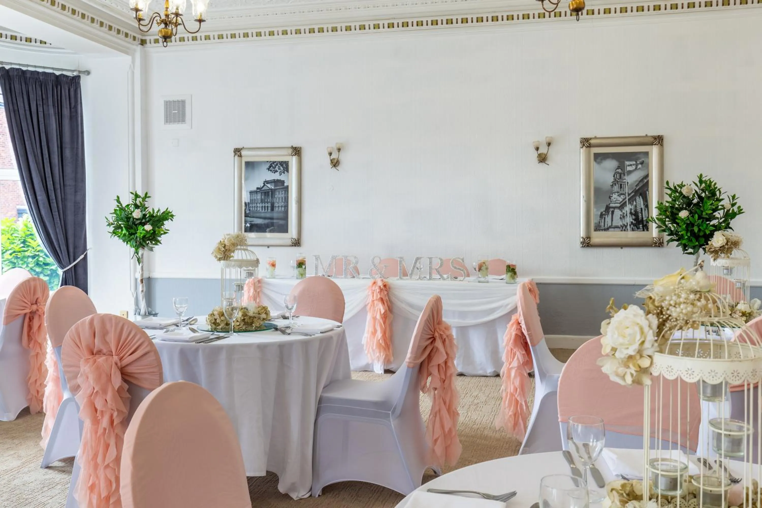 Property building in Alma Lodge Hotel