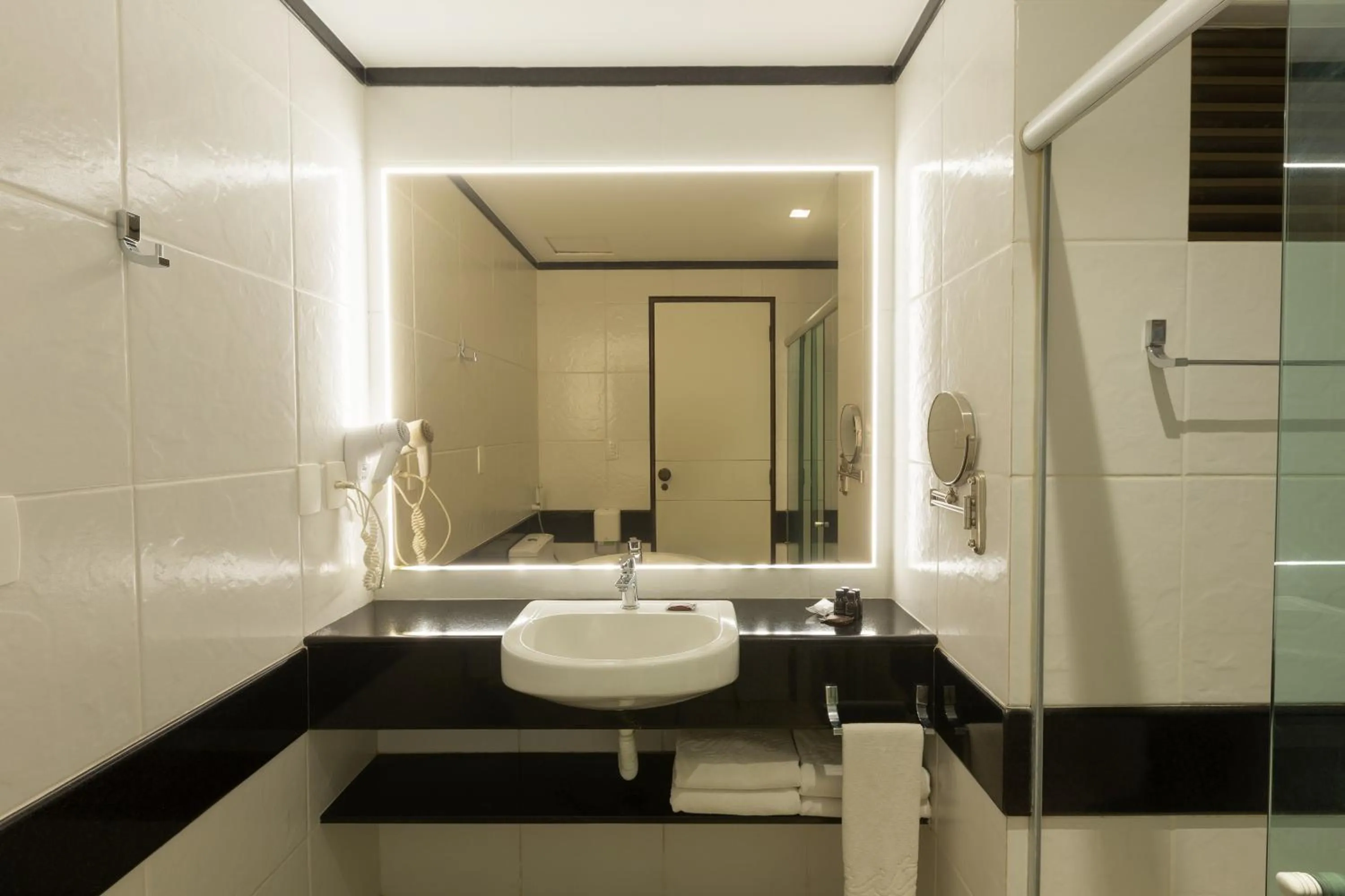 Bathroom in Ritz Lagoa da Anta Hotel & SPA