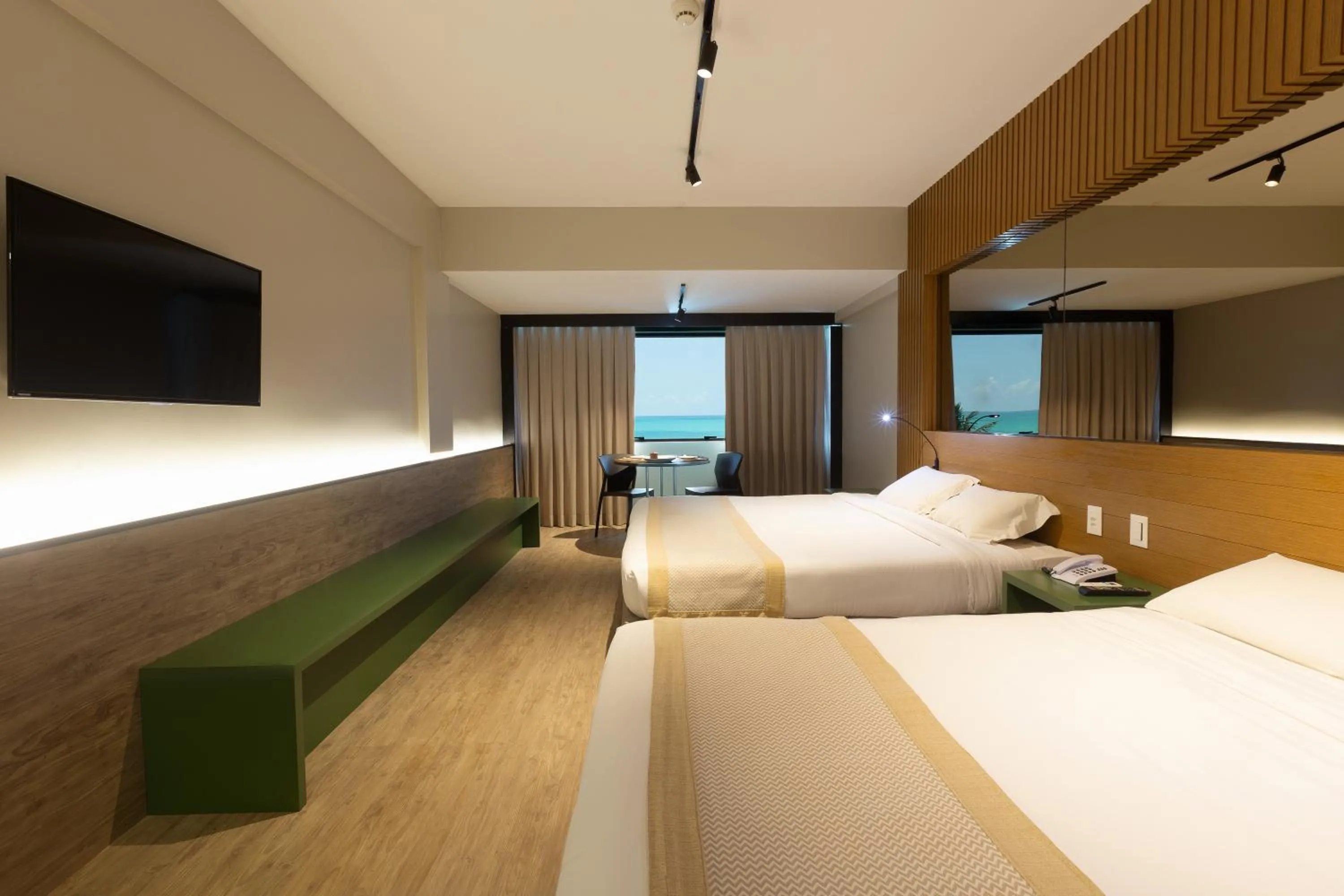 Bedroom, Bed in Ritz Lagoa da Anta Hotel & SPA