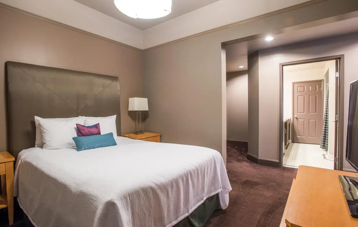 Queen Suite in Magnolia Hotel Downtown Dallas Queen Suite in Magnolia Hotel Downtown Dallas