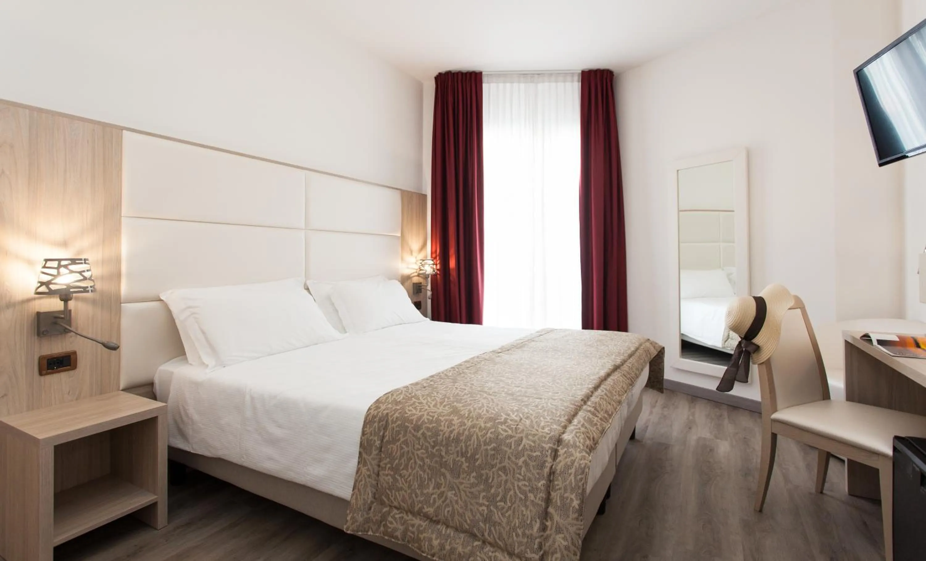 Bed in Regent's Hotel