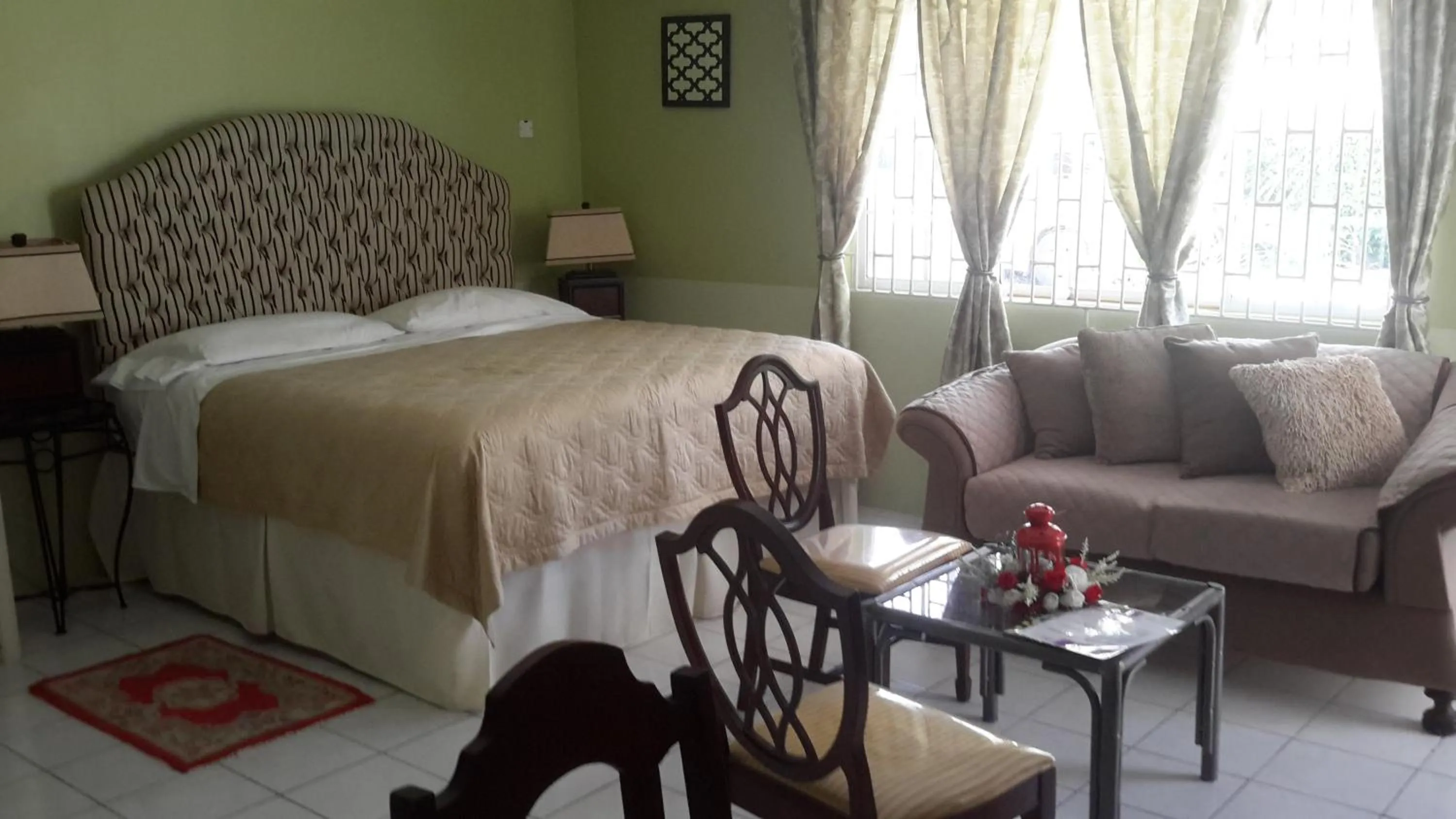 Bed in Lorenton Hideaway