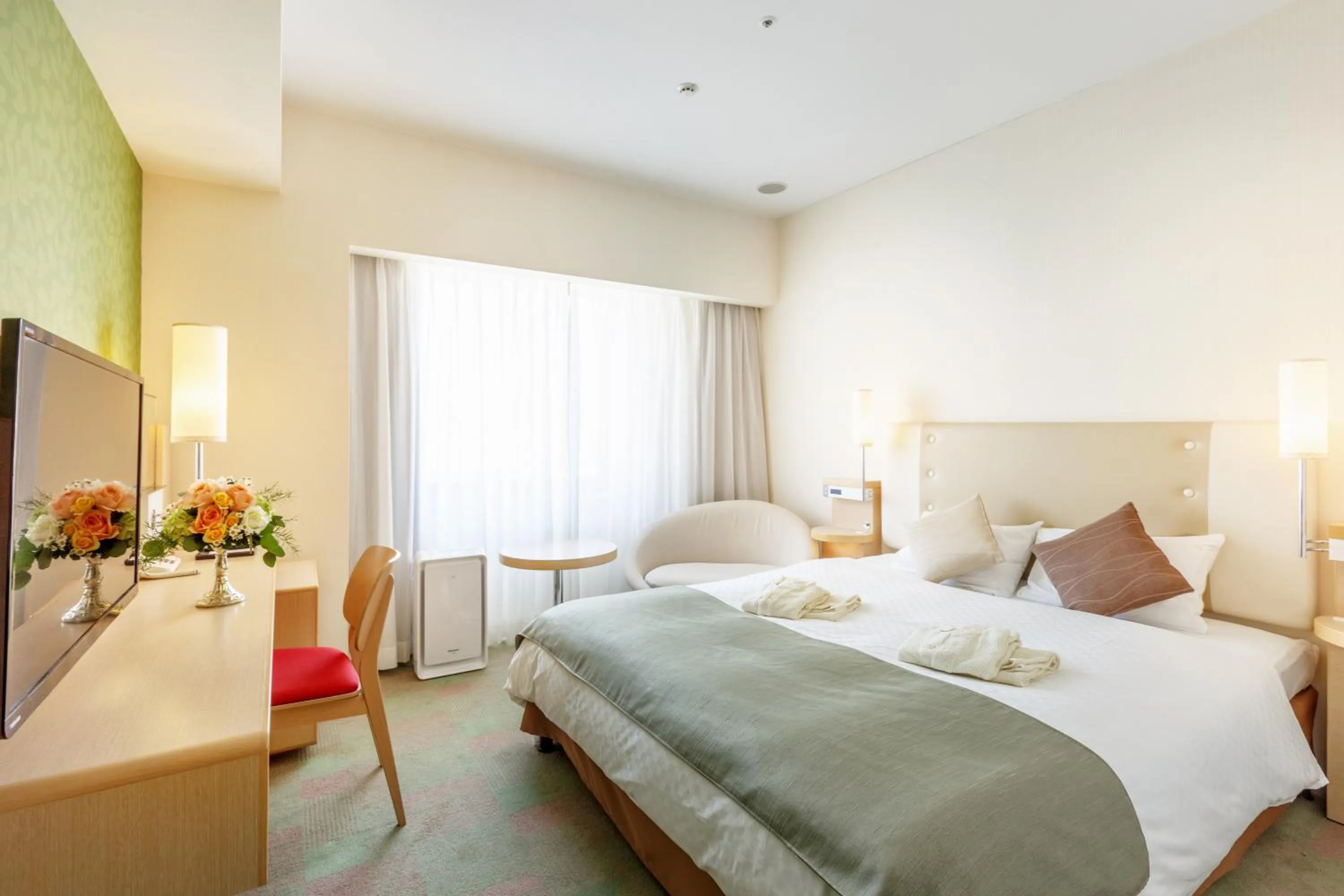 Bed in City Plaza Osaka